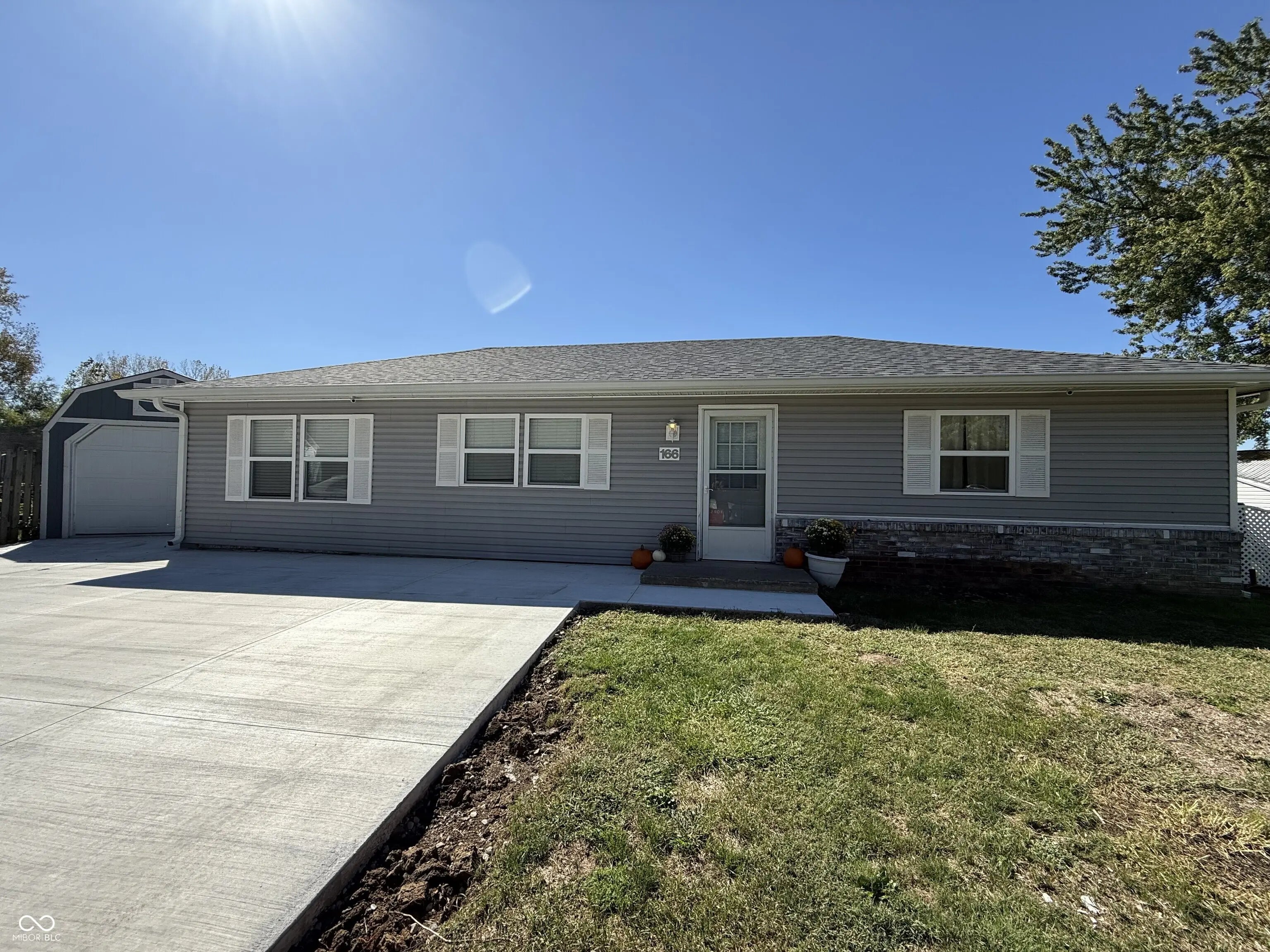 166 Hitchcock Court S, Hope