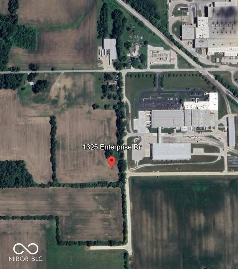 Photo of 1325 Enterprise Drive Shelbyville, IN 46176