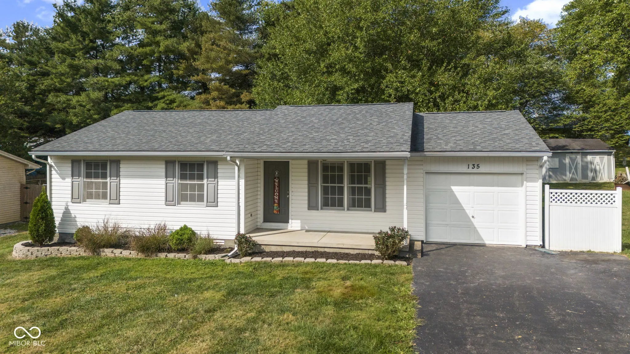 135 Flintwood Drive W, North Vernon
