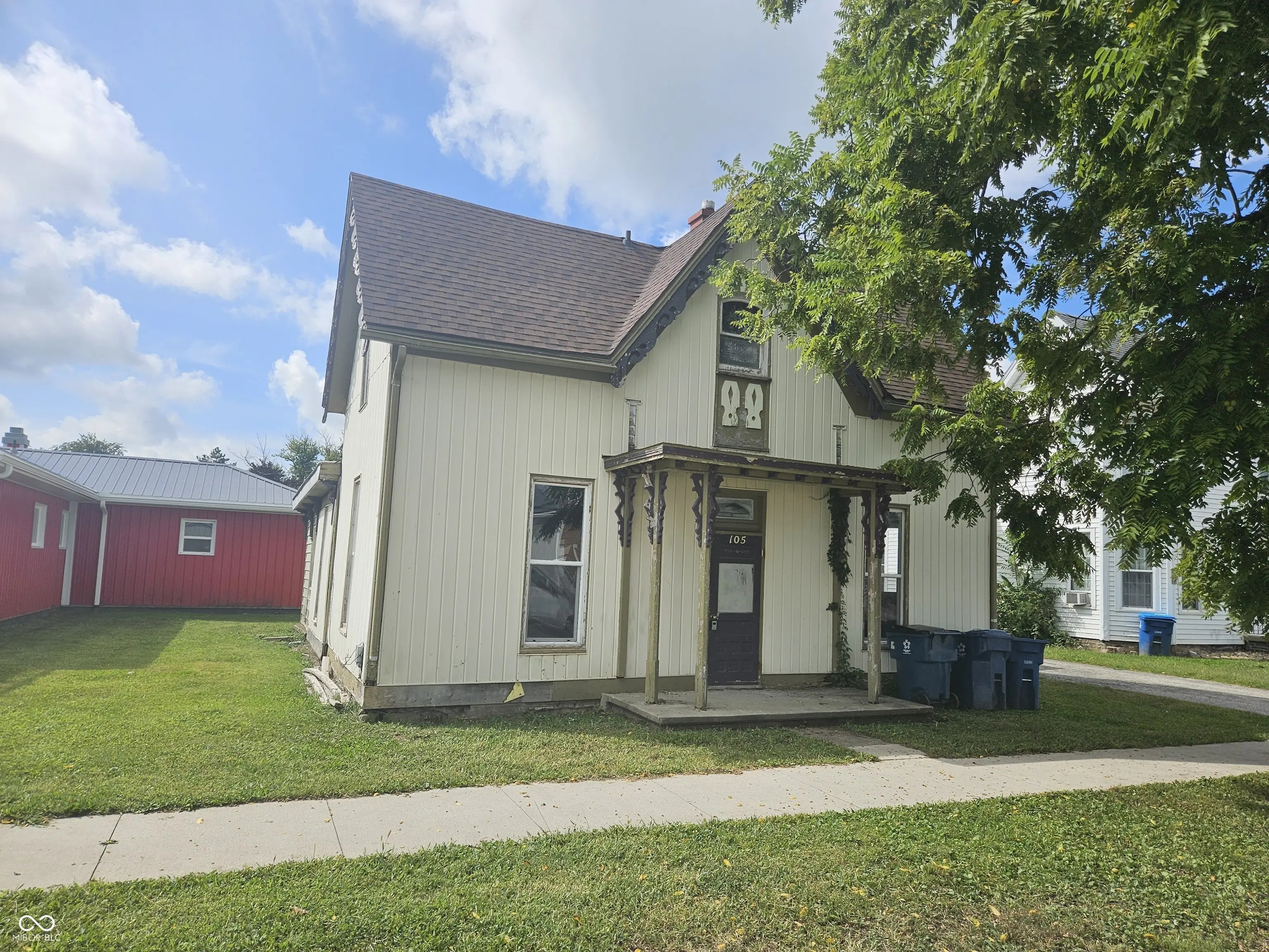 Photo of 105 W Wabash Street Converse, IN 46919