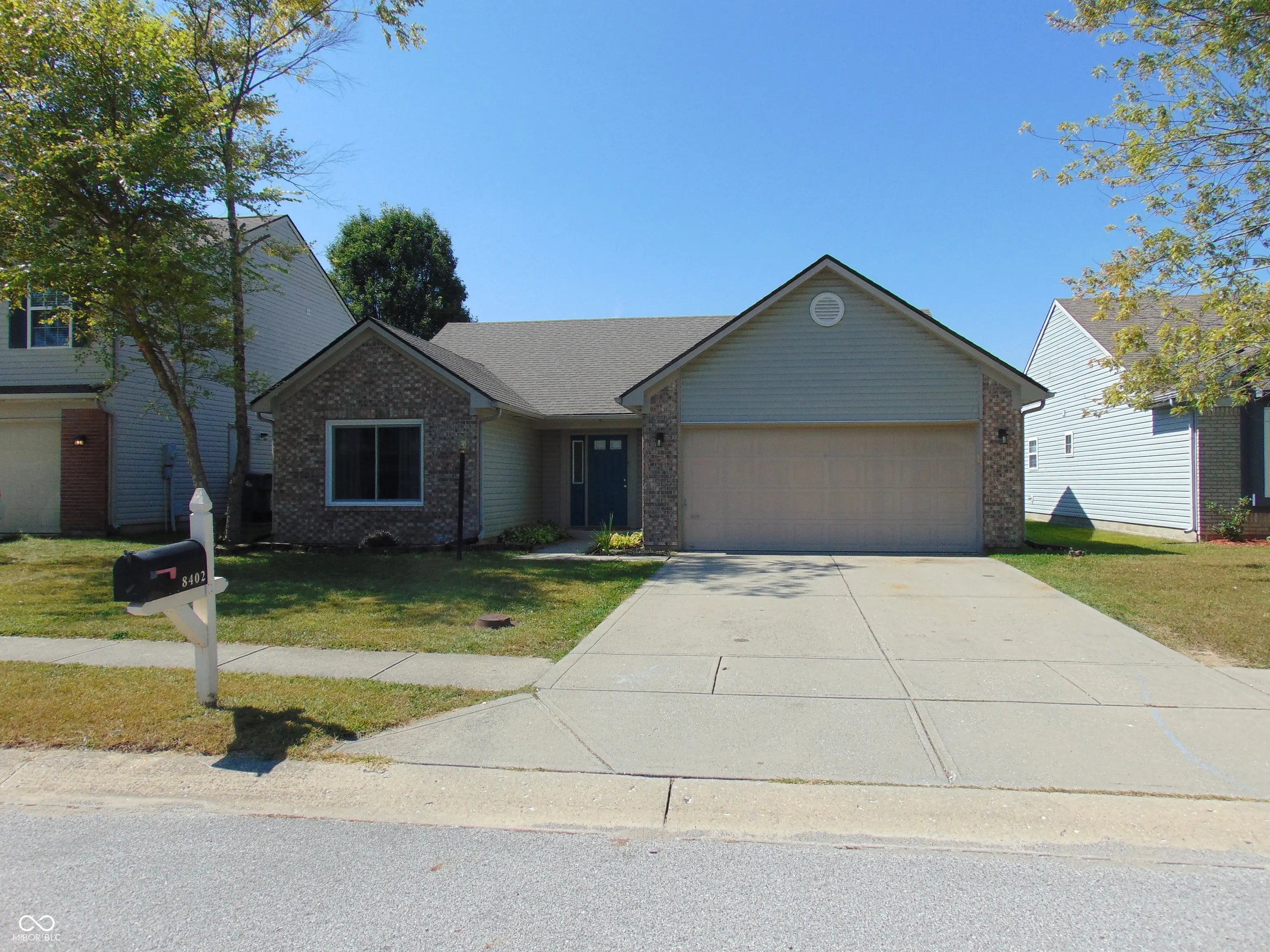 8402 Crosser Drive, Indianapolis
