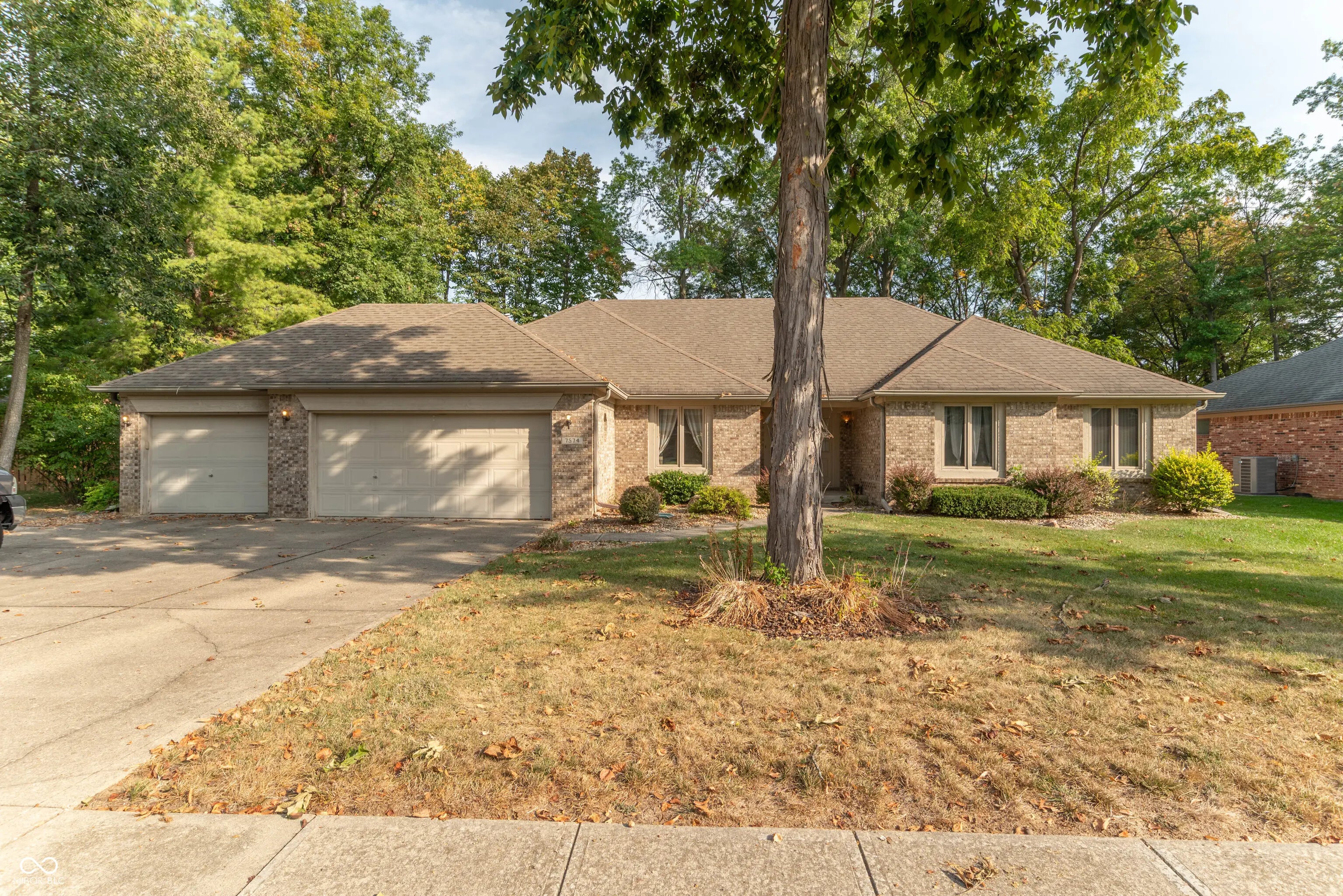Photo of 7574 Williamsburg Drive Plainfield, IN 46168