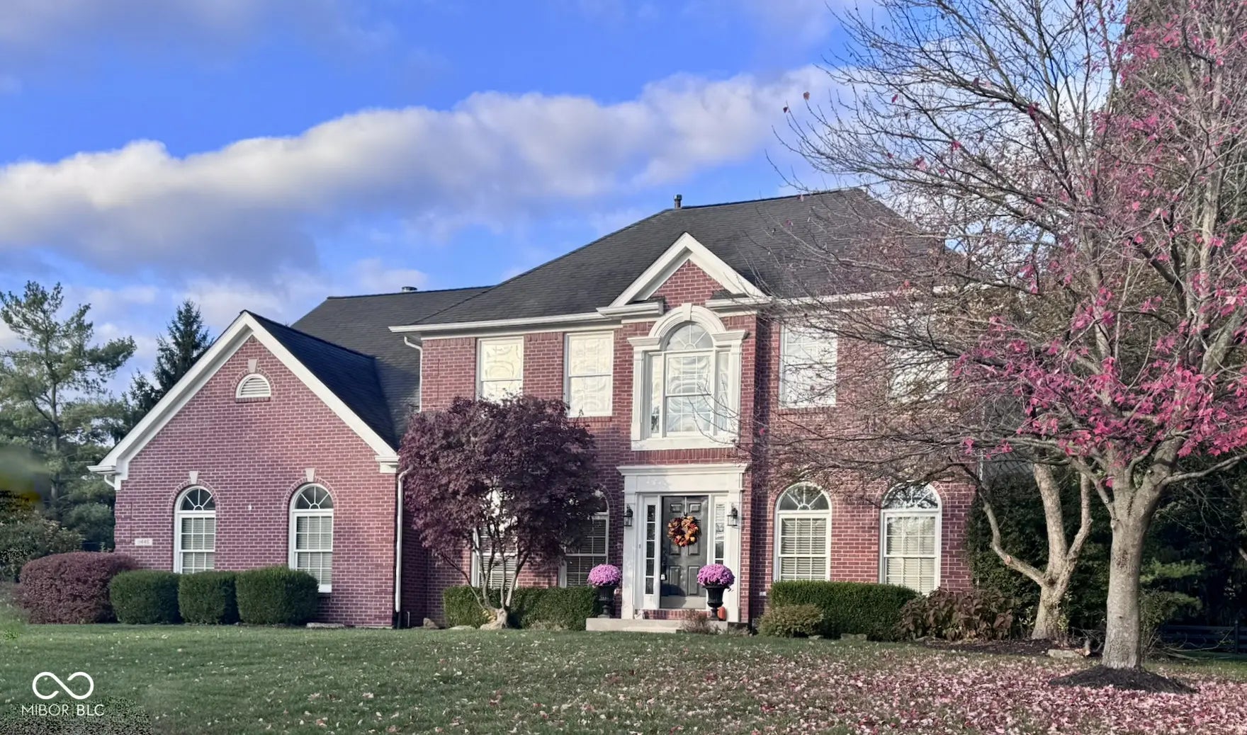 11446 Sutton Place Drive W, Carmel