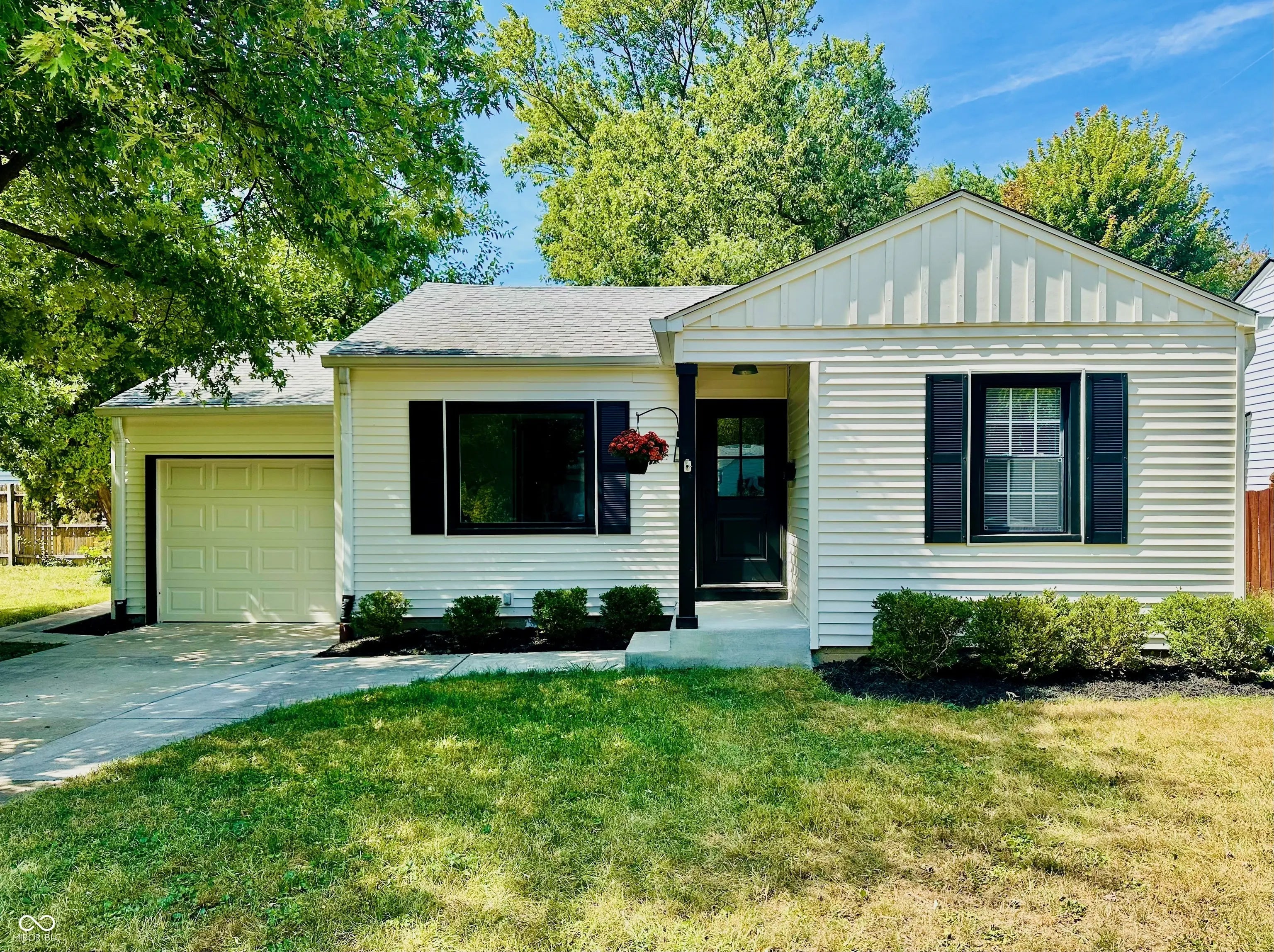 Photo of 5214 Norwaldo Avenue Indianapolis, IN 46220