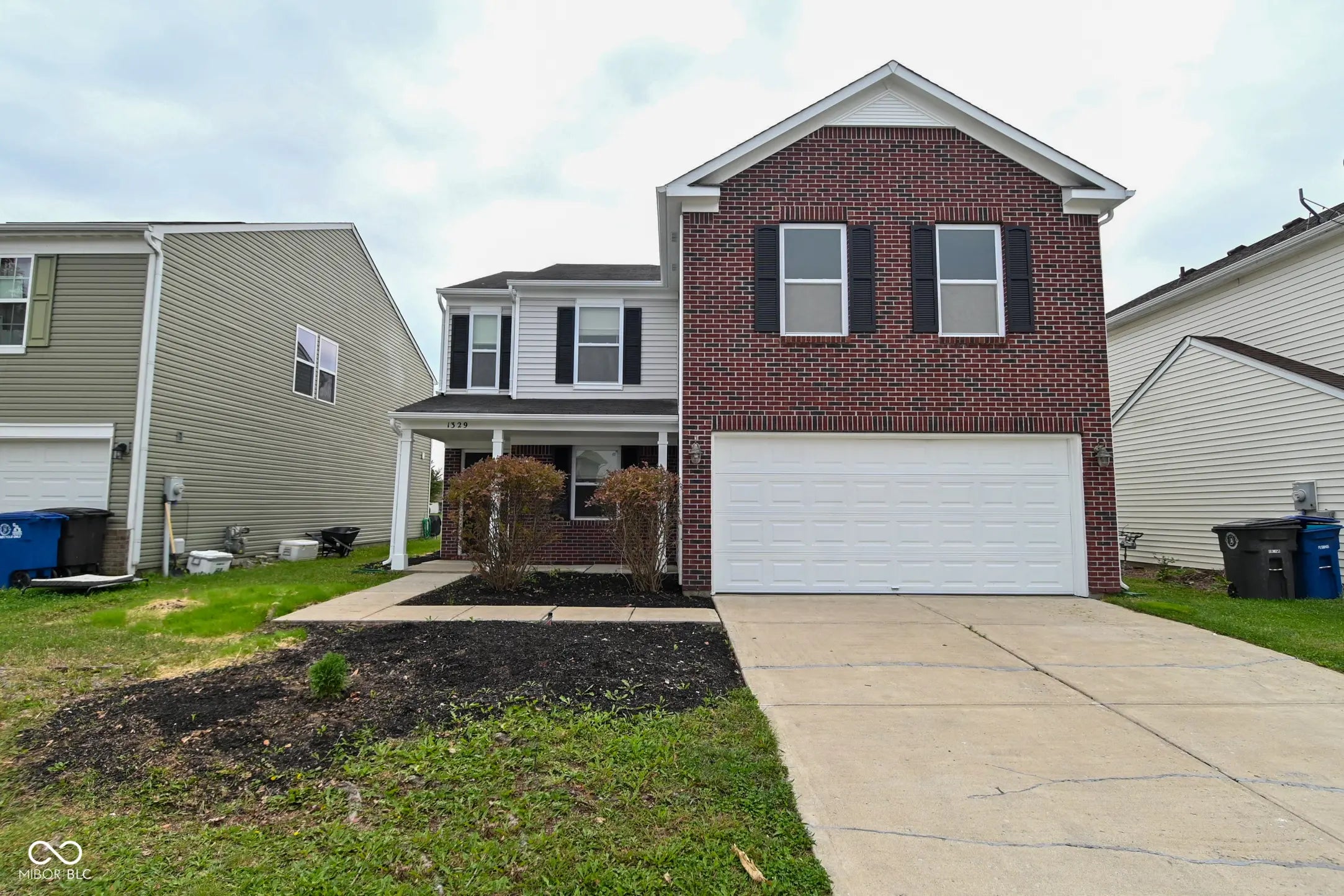 1329 Central Park Drive, Shelbyville