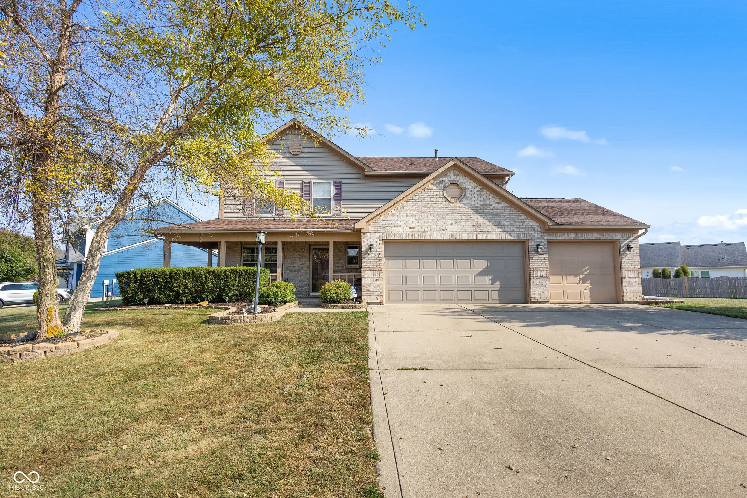 7913 Meadow Bend Lane, Indianapolis