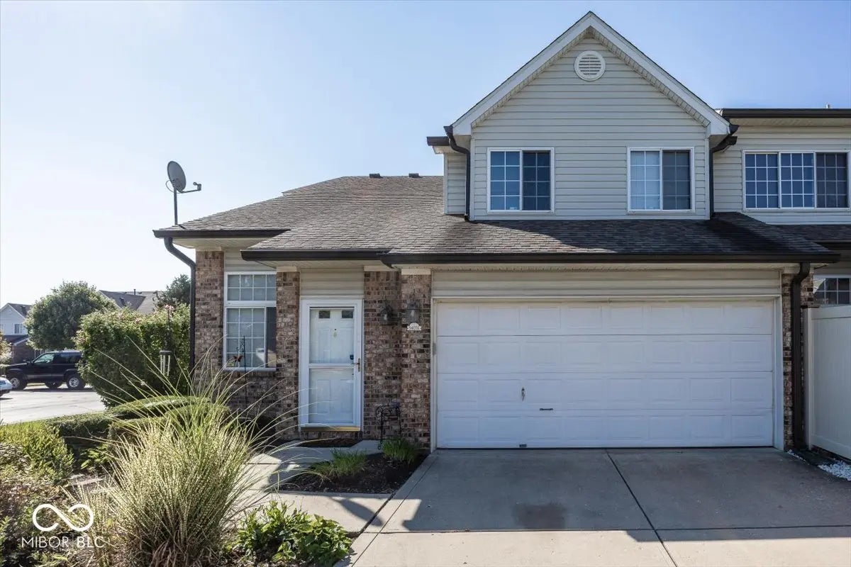 9407 Avon Creek A, Avon