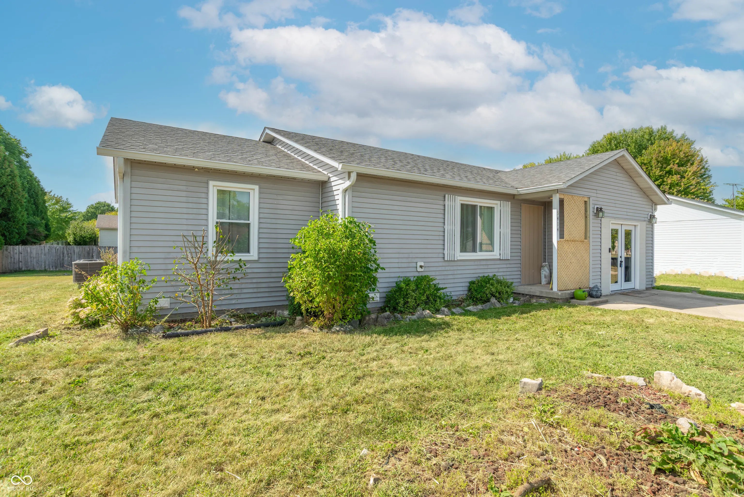 5414 Collett Drive E, Camby