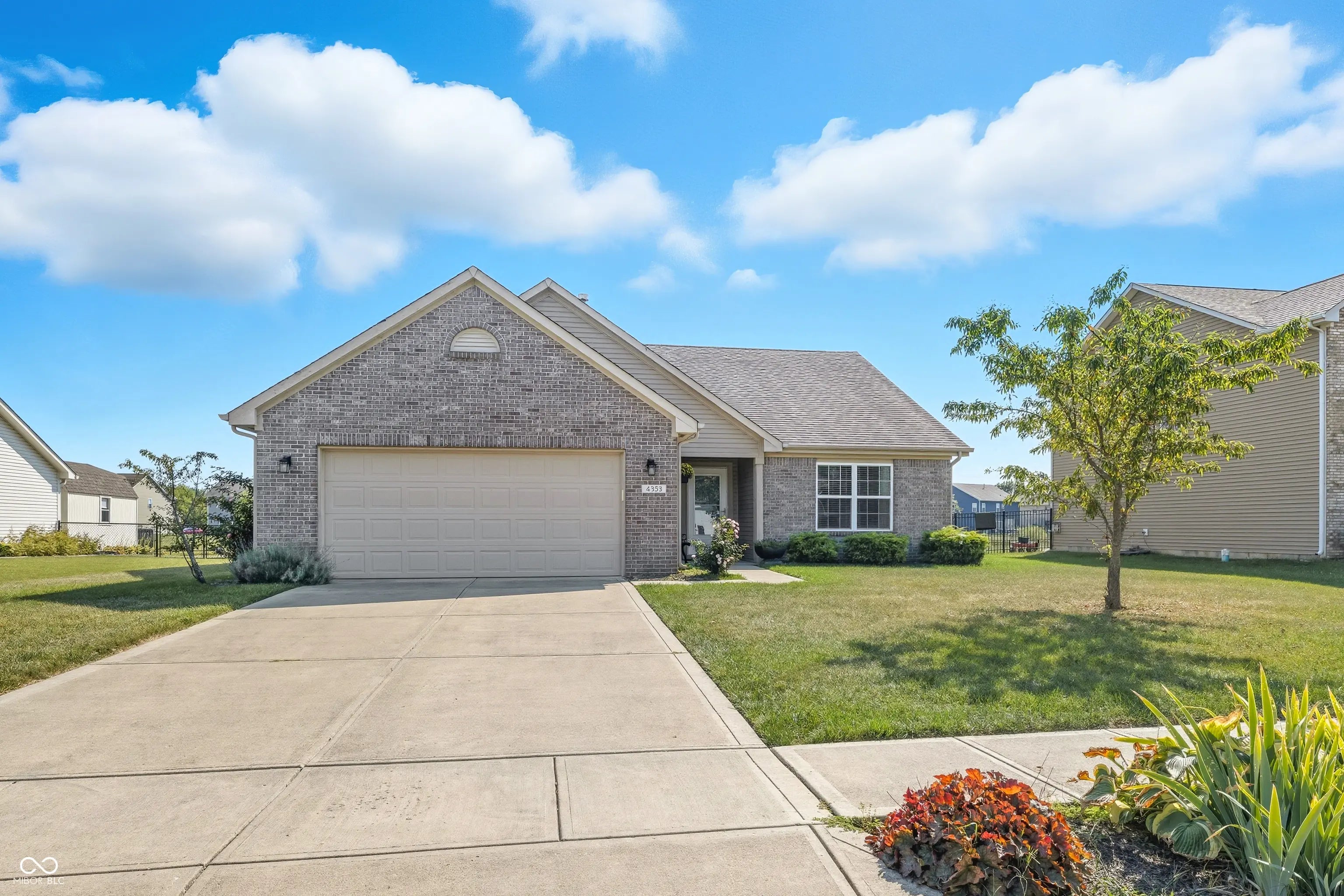 4353 W Parkway Court, New Palestine