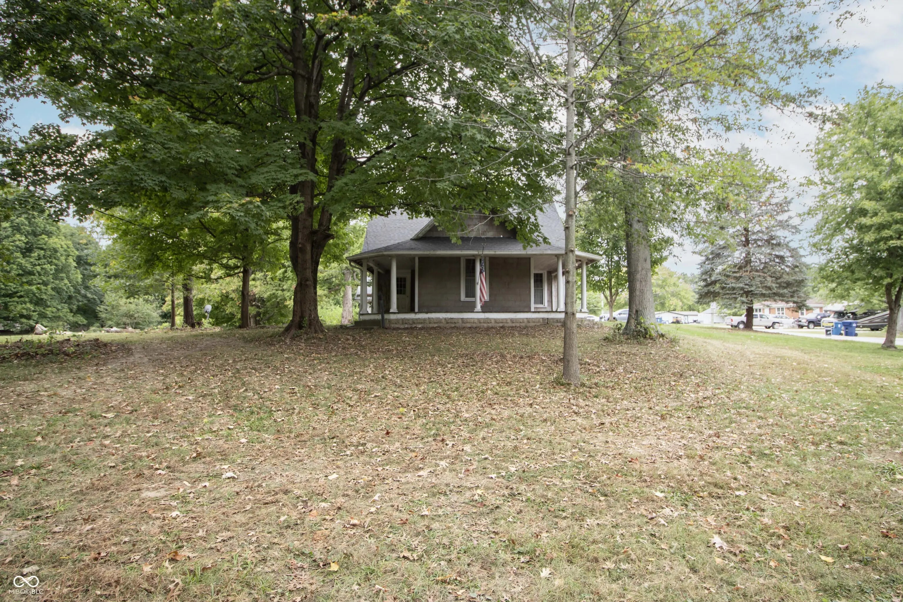 6038 S High School Road, Indianapolis