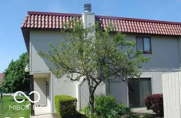 8542 La Corrida Court 46a, Indianapolis