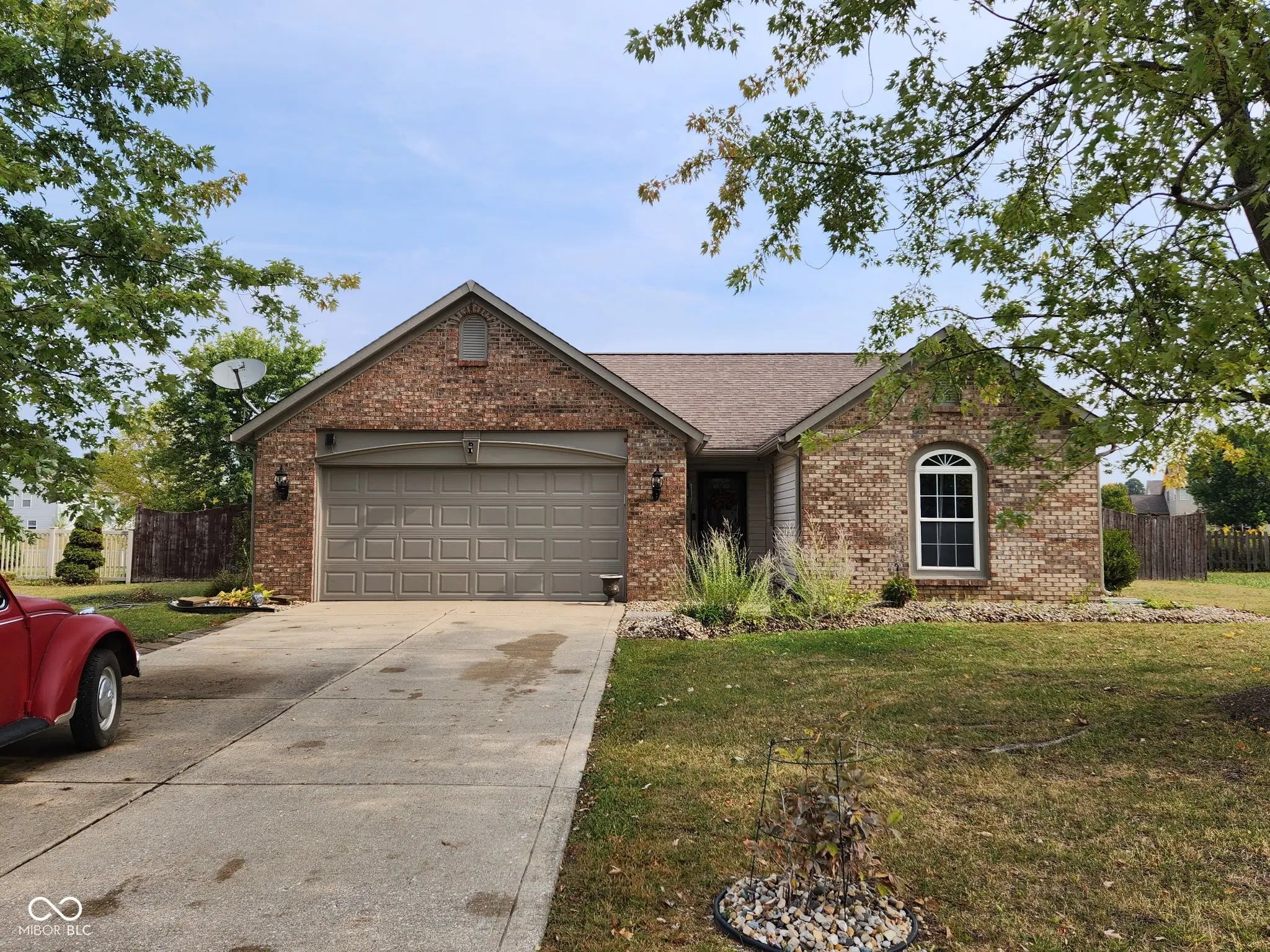 1189 Kinross Drive, Avon