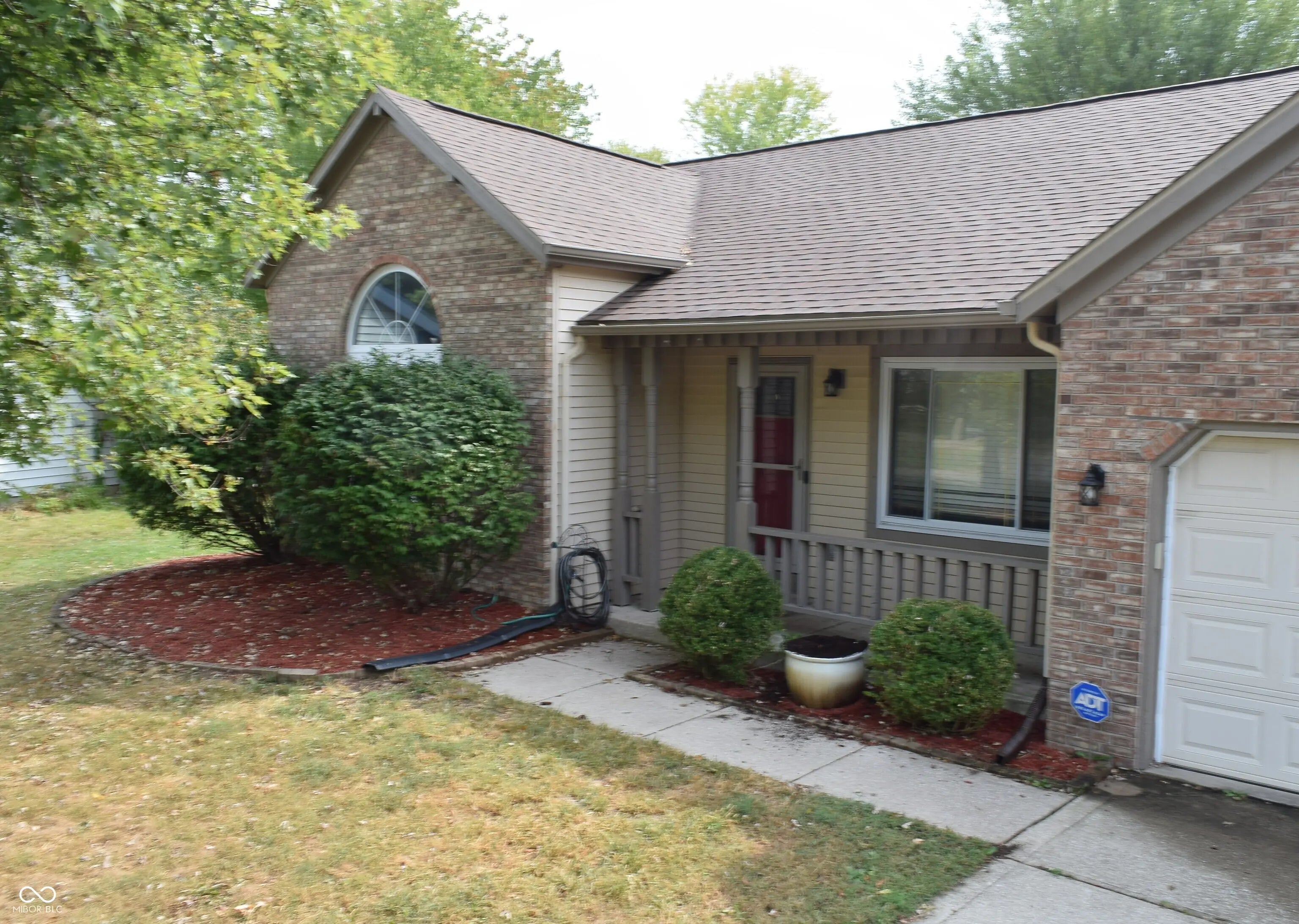 5704 Mccloud Court S, Indianapolis