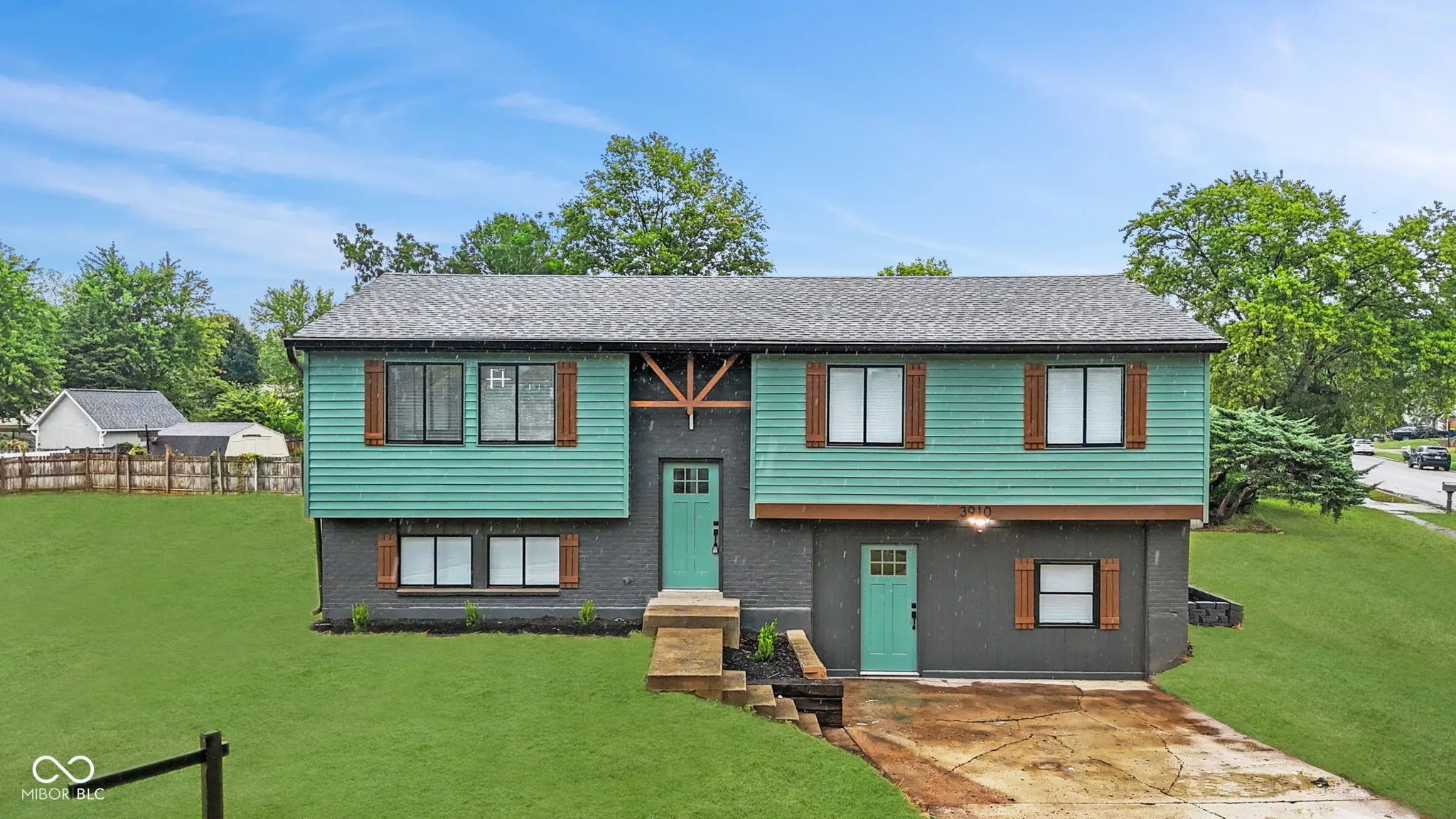 3910 Mistletoe Drive, Indianapolis