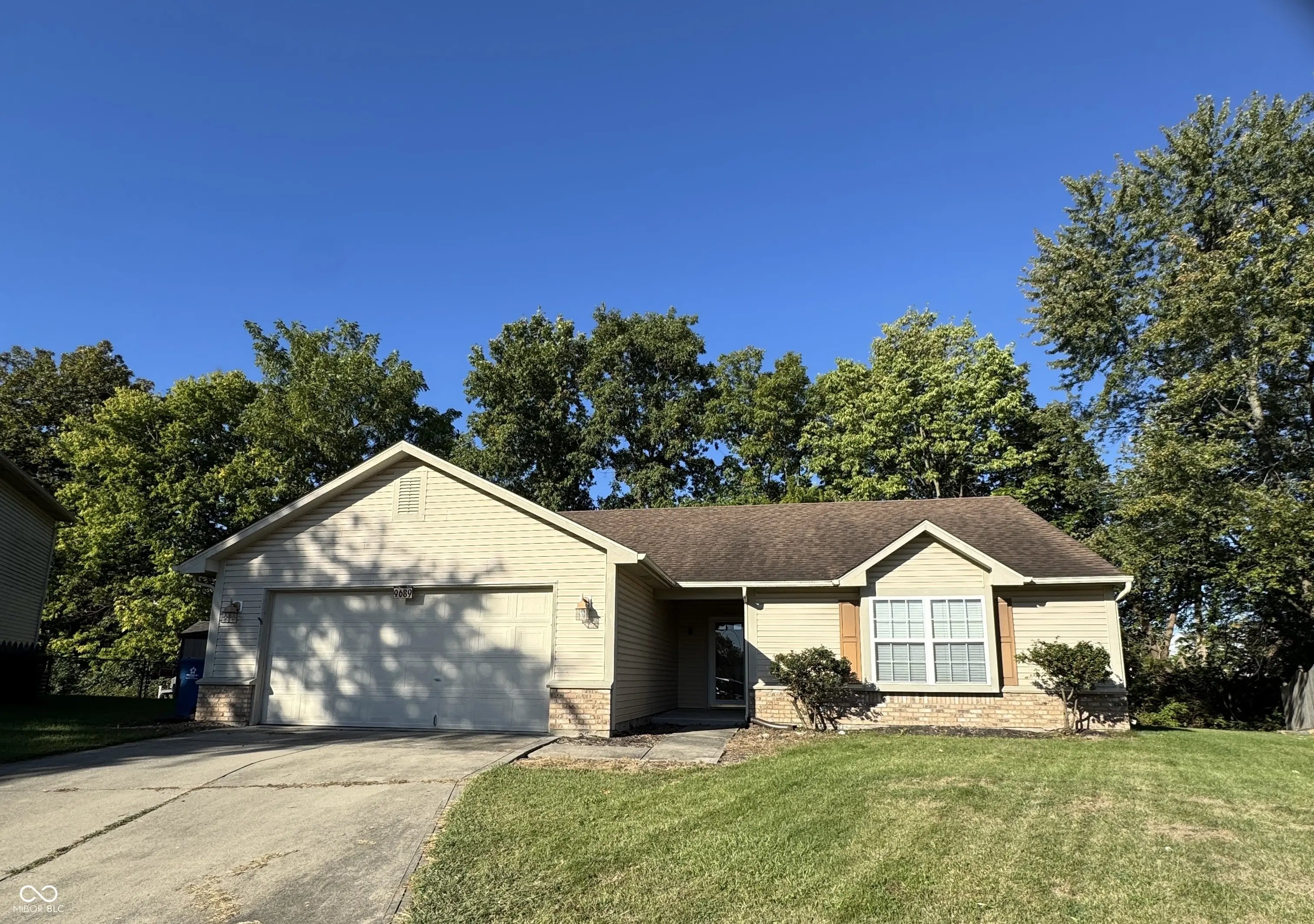 9689 Barrhill Court, Fishers