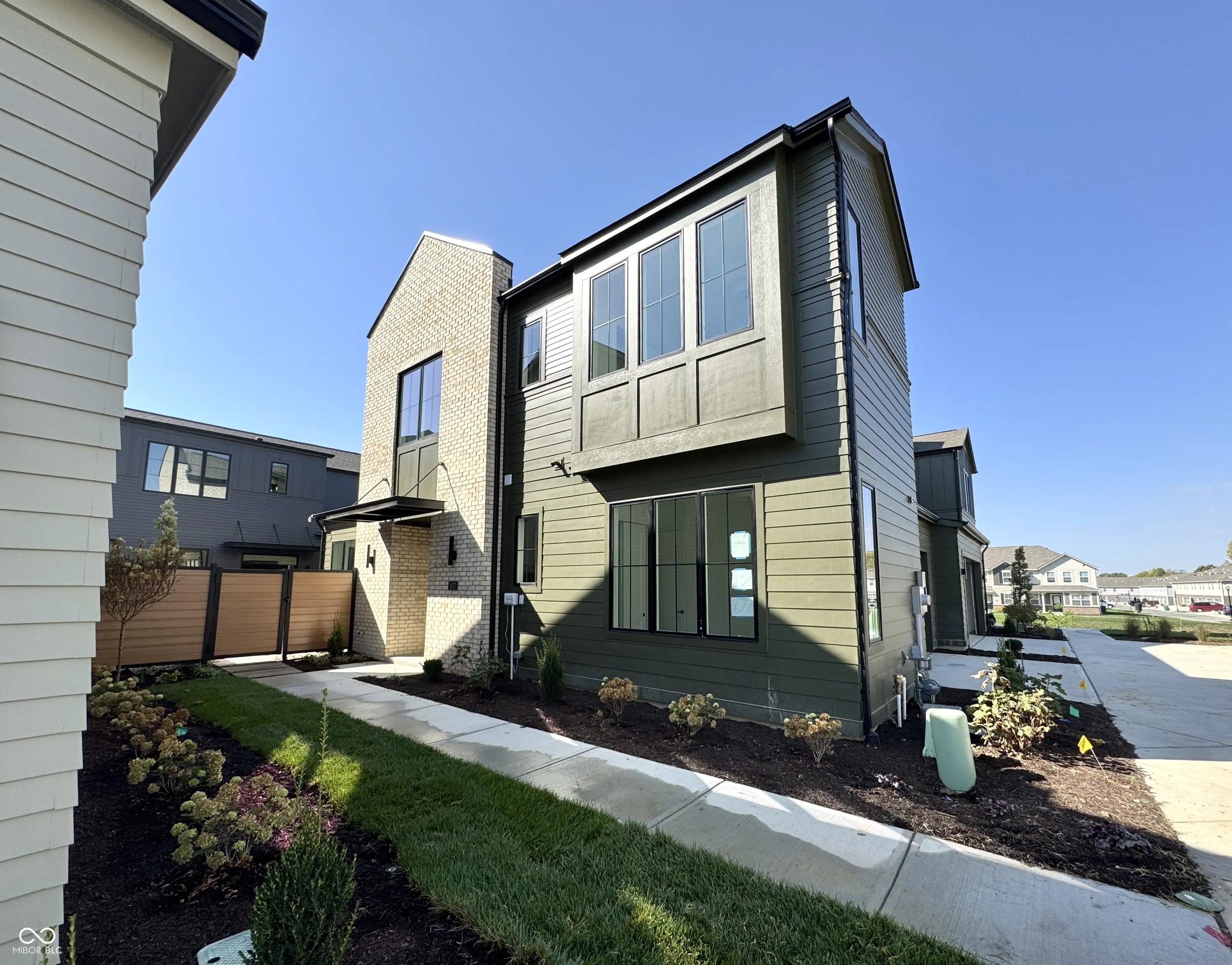 1677 Coach Drive, Westfield