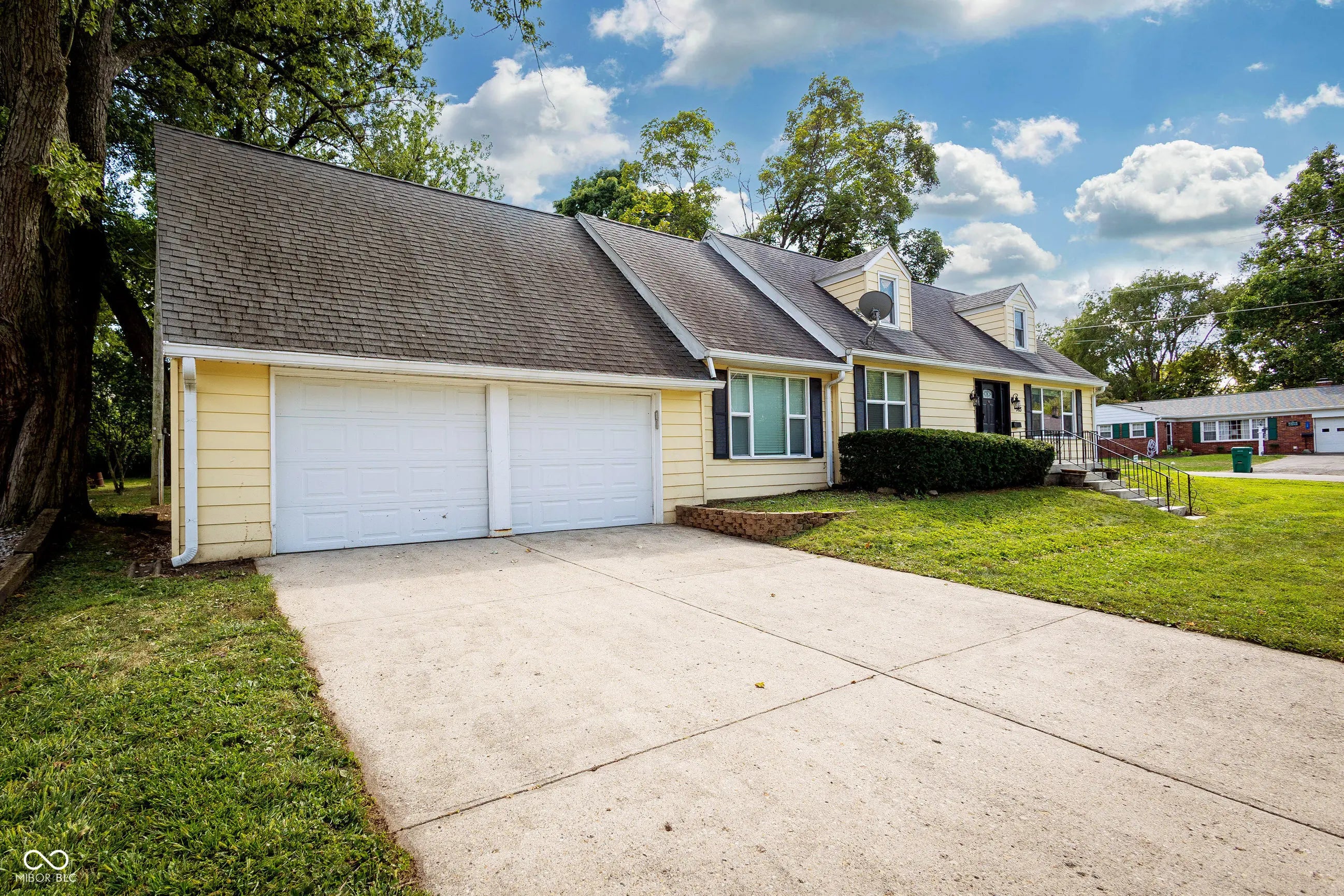 Photo of 963 W Clinton Street Danville, IN 46122