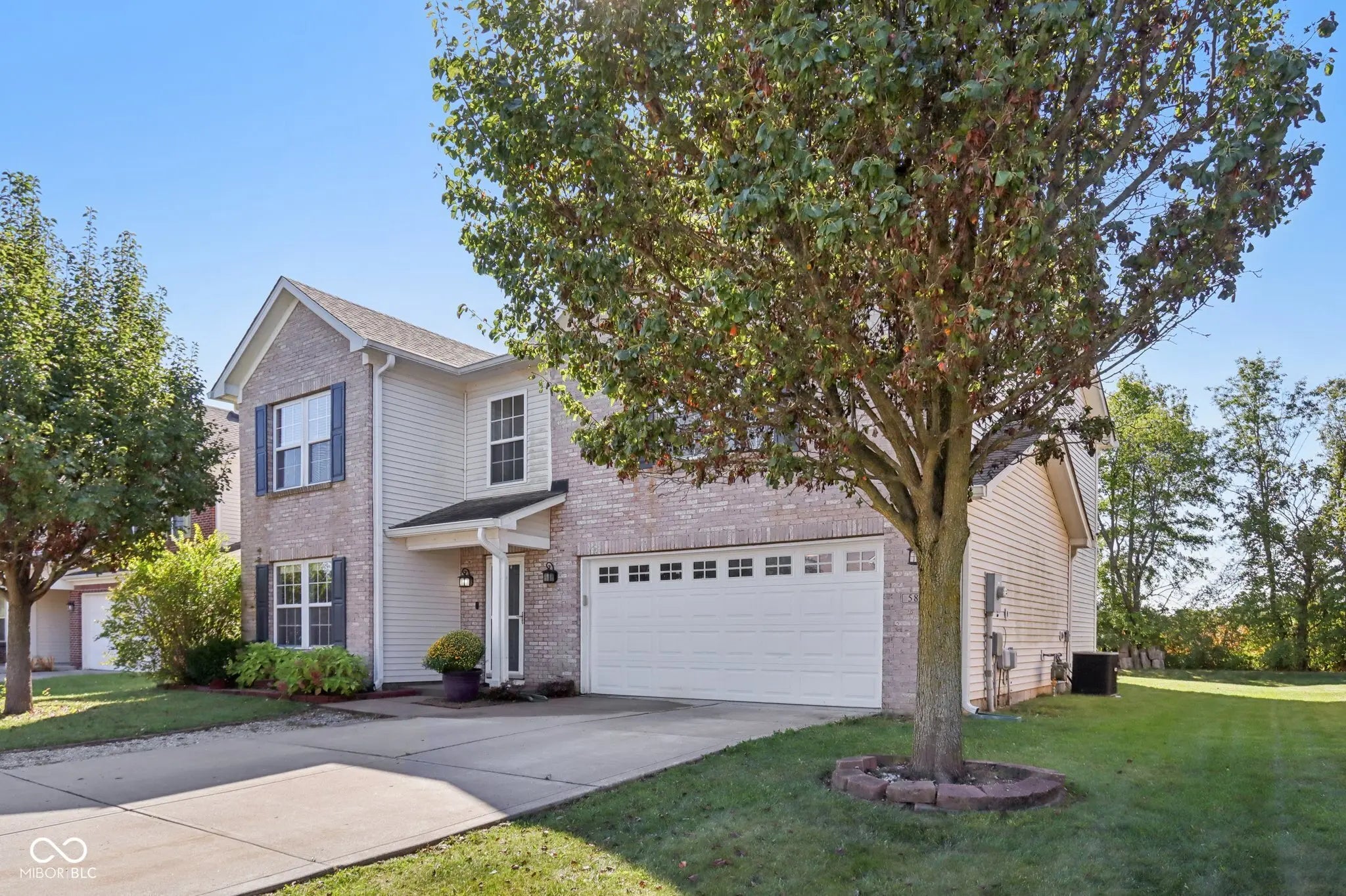 5827 W Deerview, McCordsville
