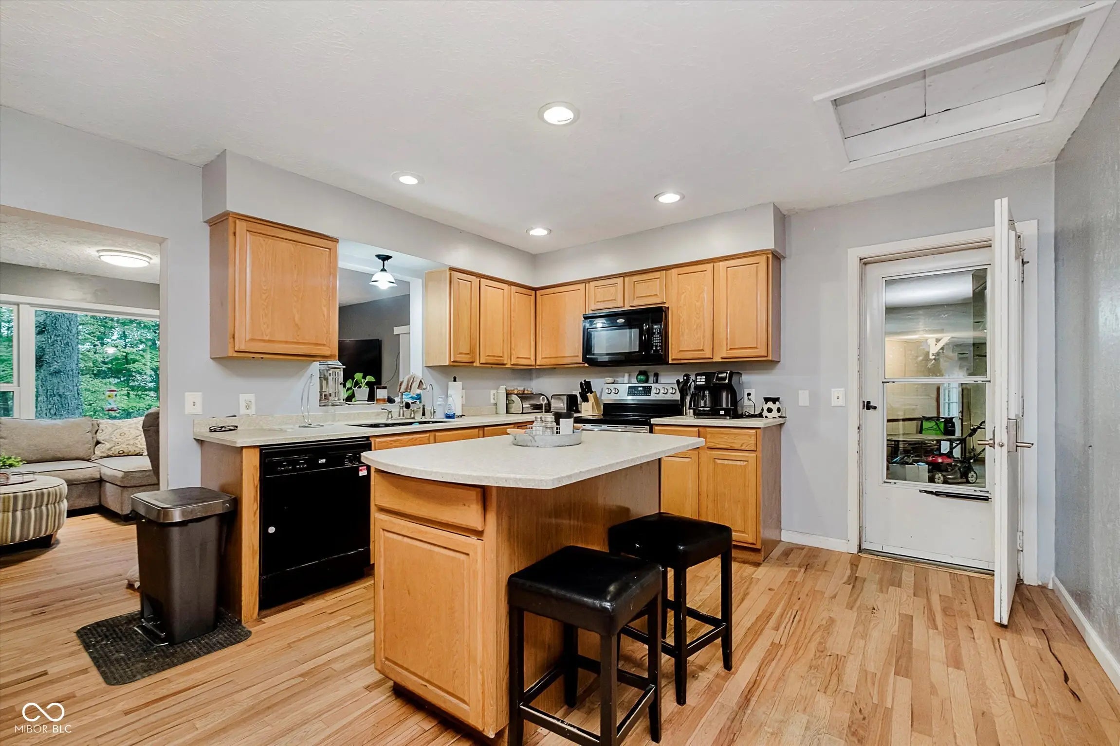 9131 E 256th Street, Arcadia