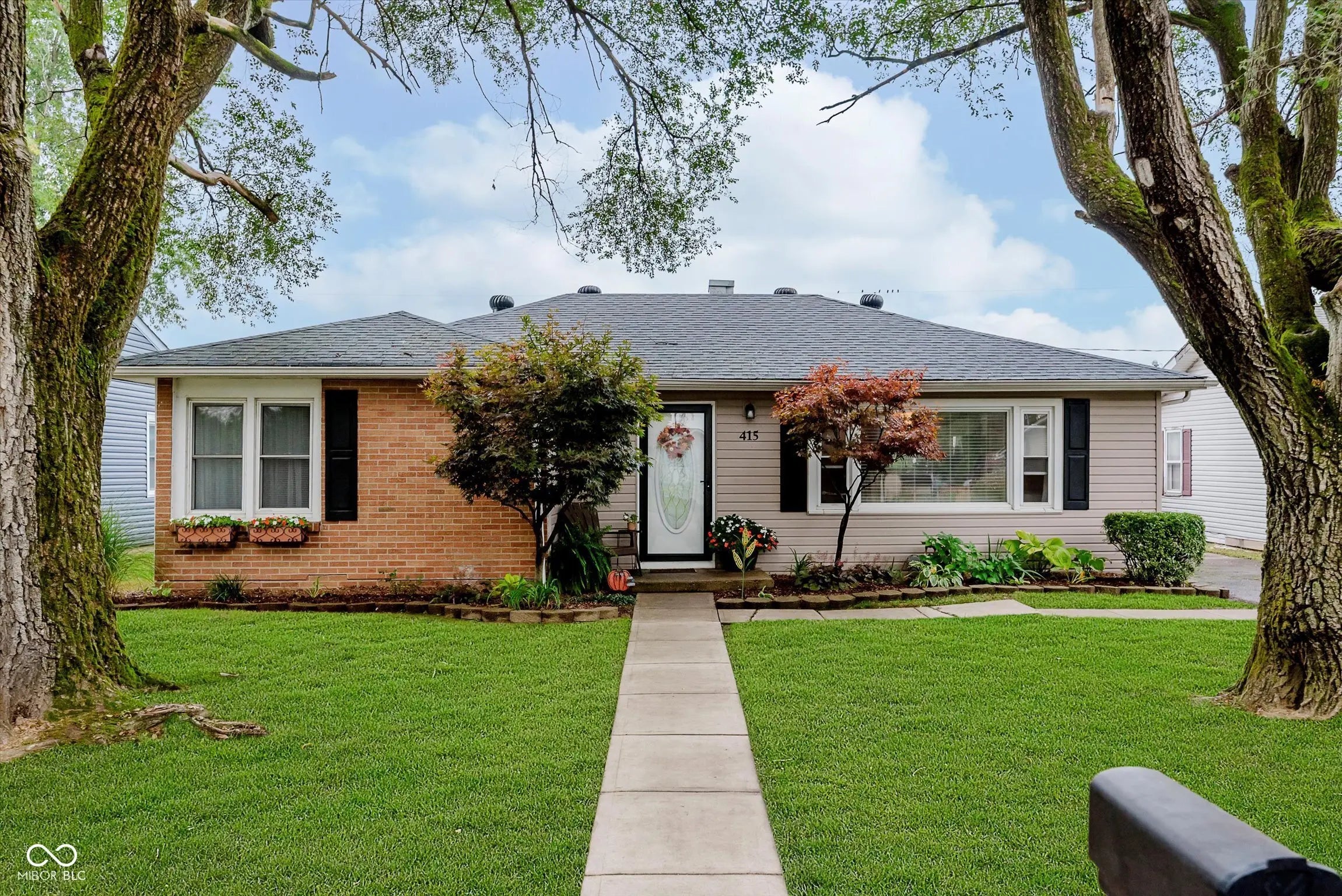 Photo of 415 Linden Lane Anderson, IN 46017