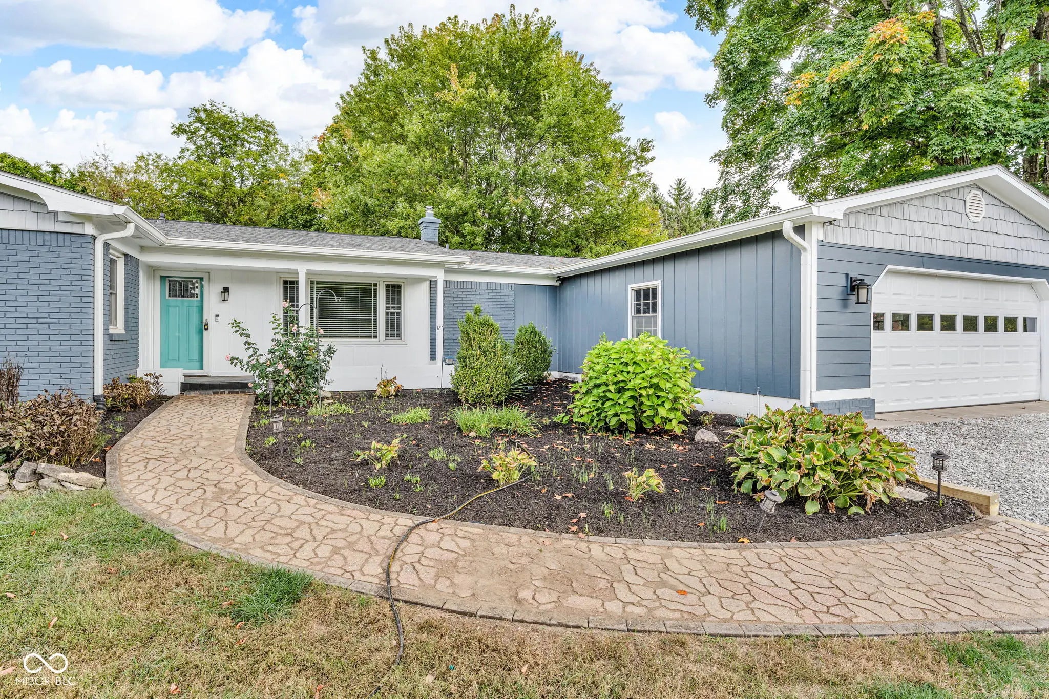 6825 S Ford Road, Zionsville