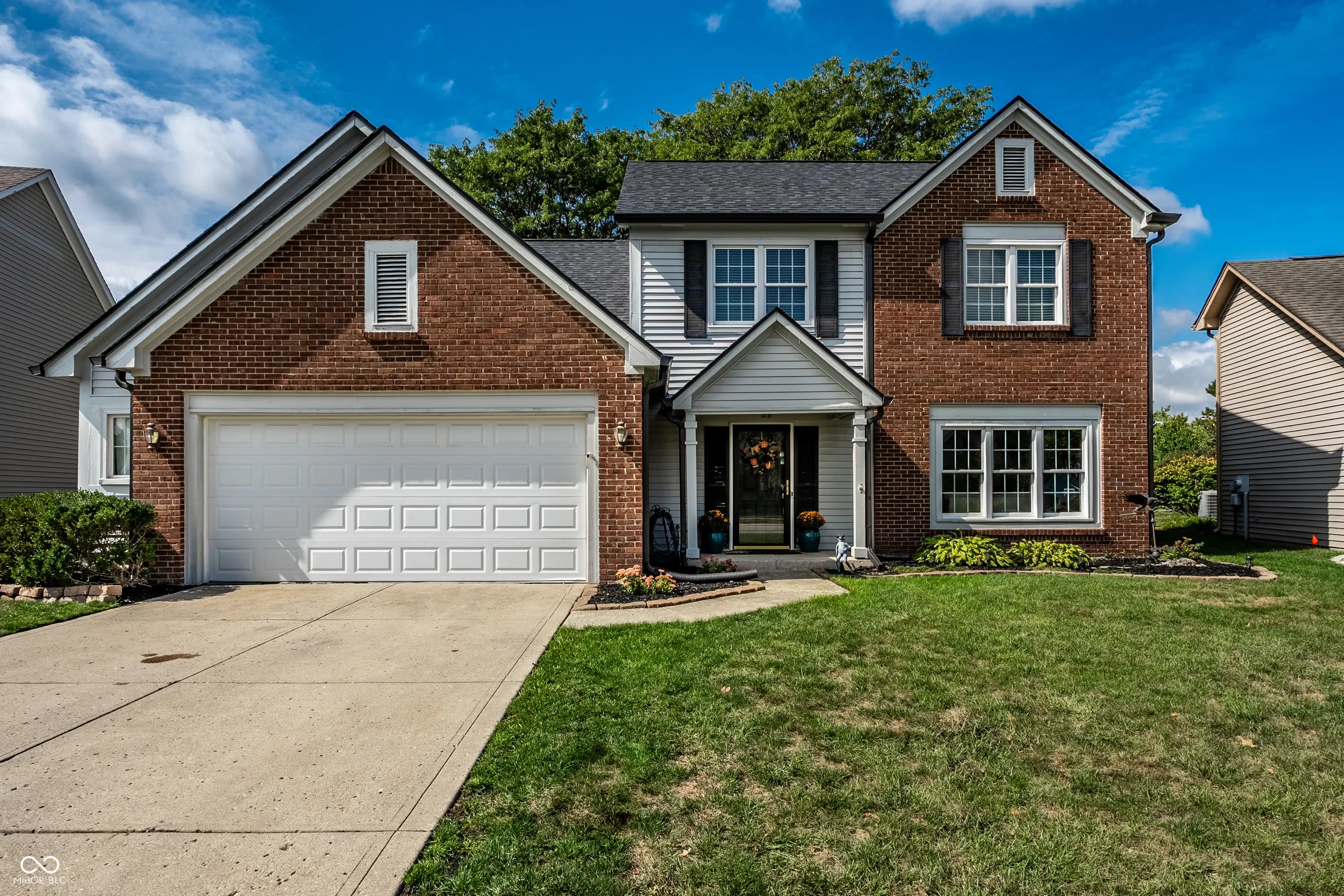 8702 Woodstone Way W, Indianapolis