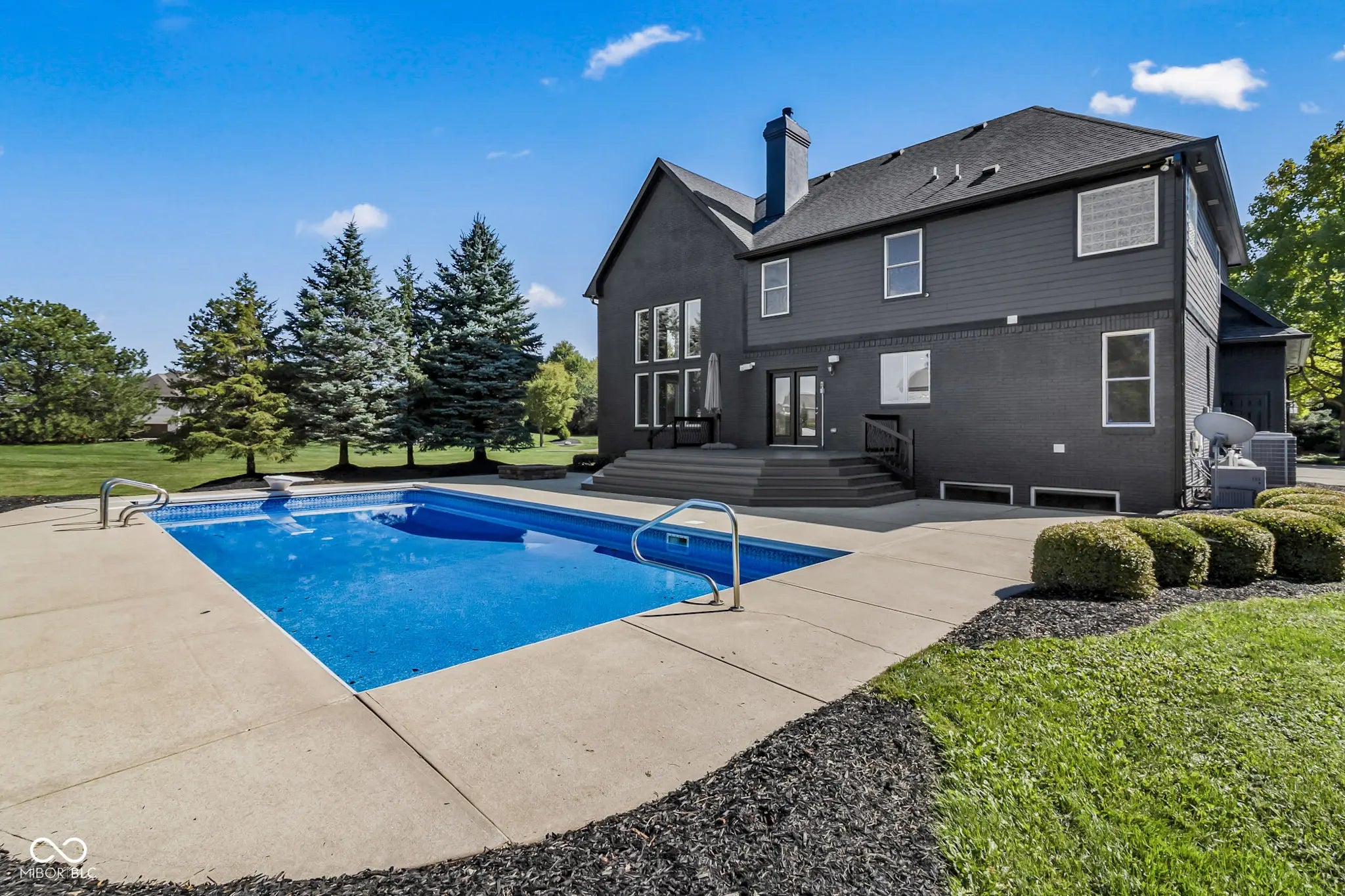 11390 Heron Pass, Fishers