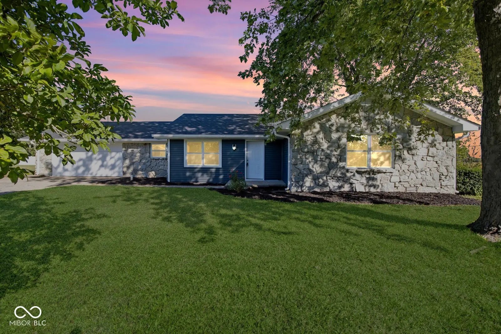 2135 S Miller Avenue, Shelbyville