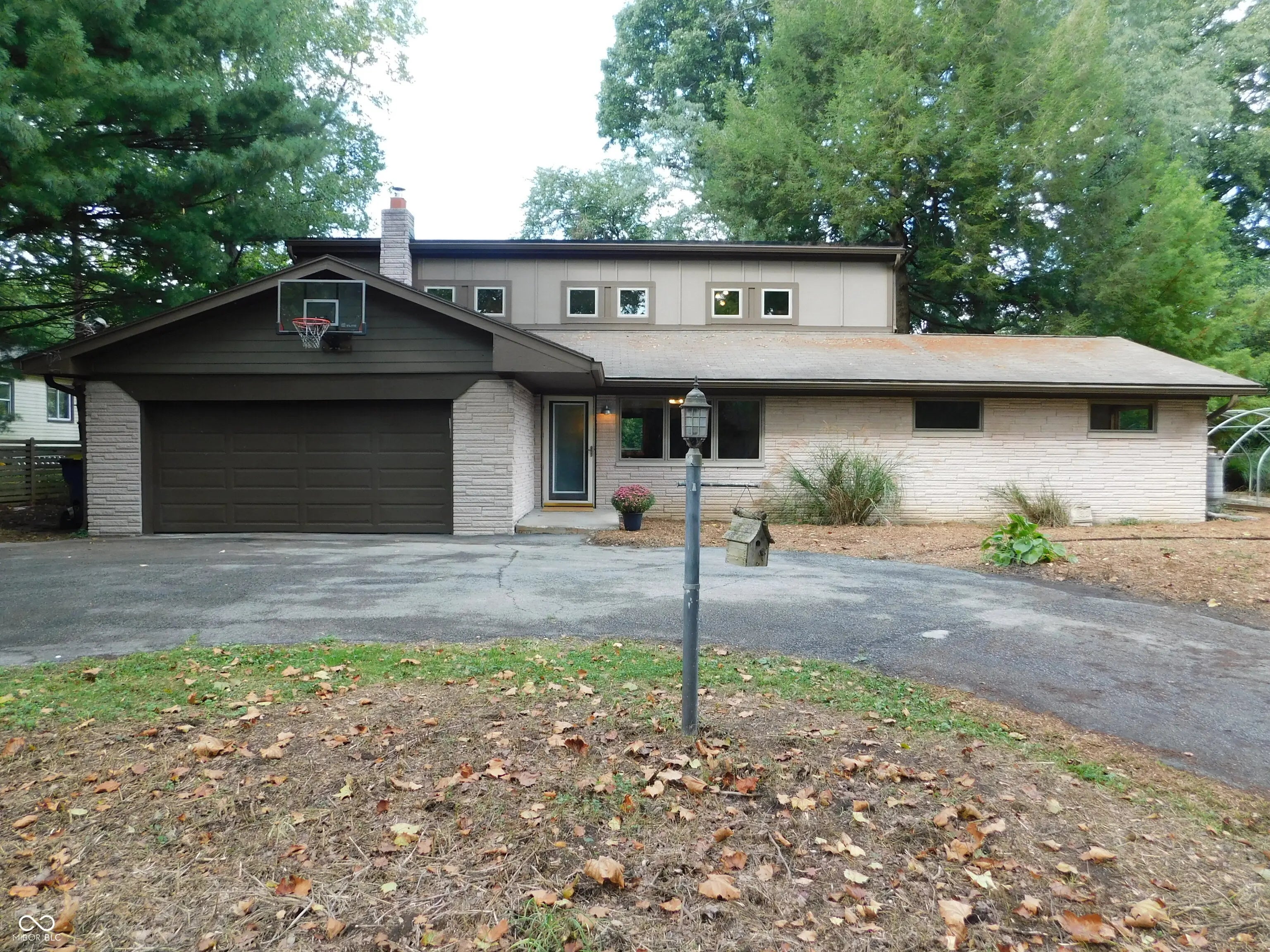 Photo of 654 W 54th Street Indianapolis, IN 46208