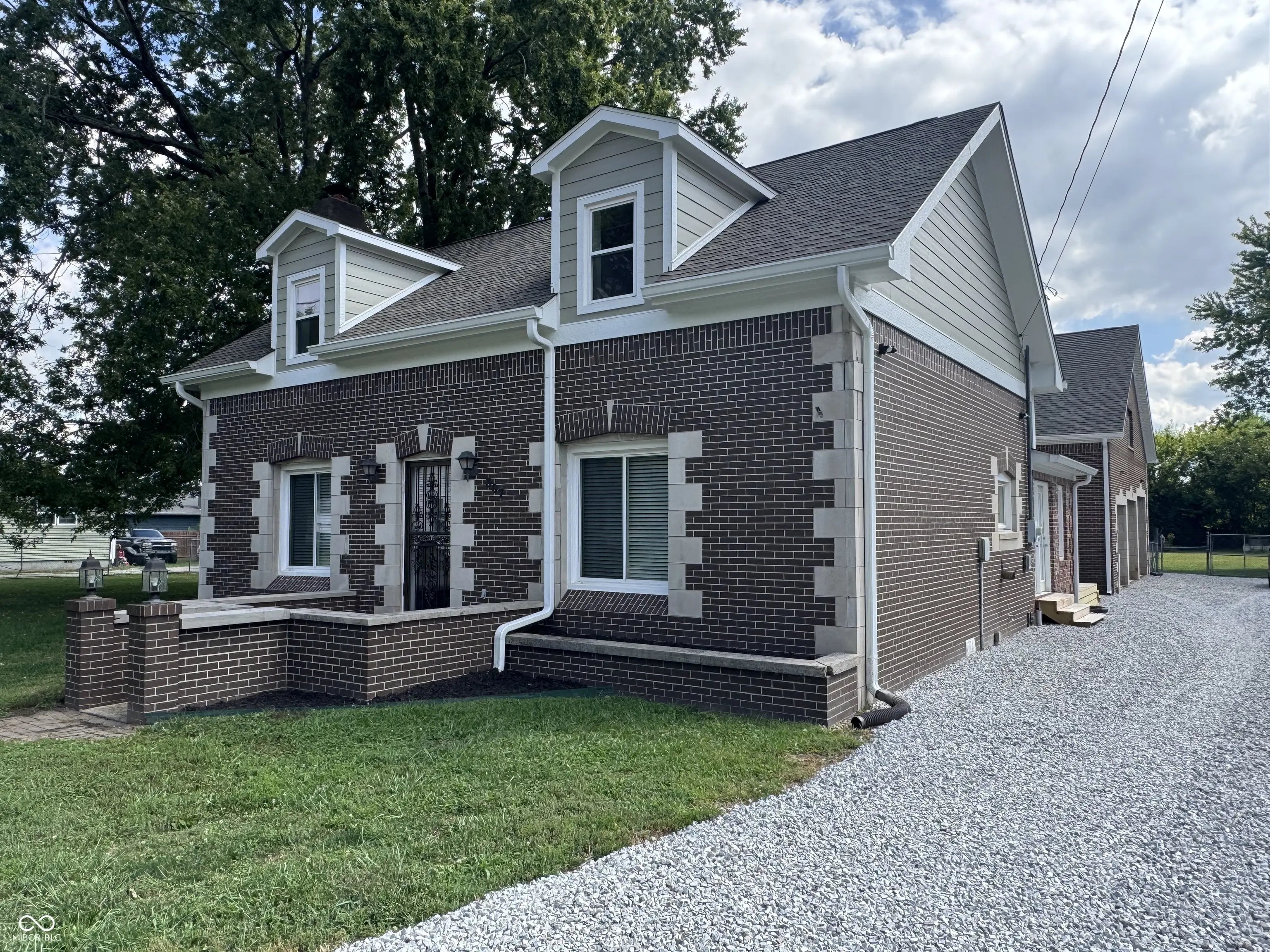 307 W Pierce Street, Whitestown