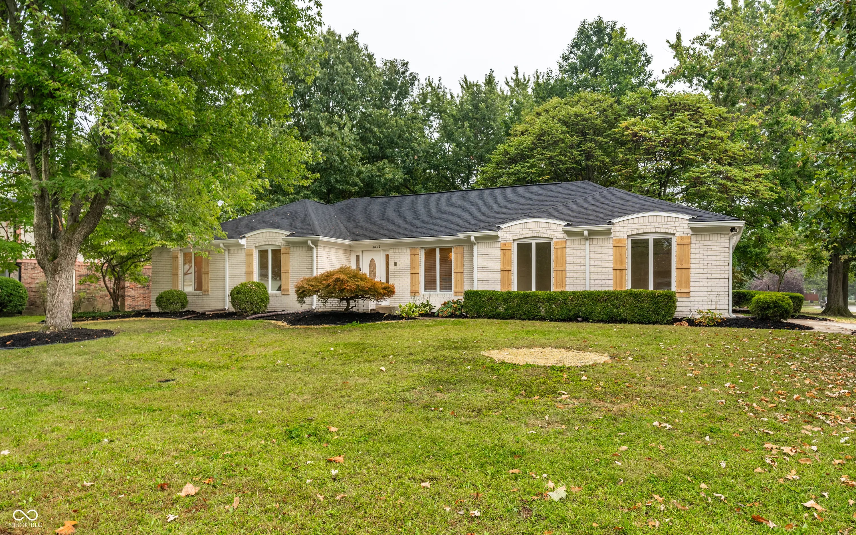 8729 Chapel Glen Drive, Indianapolis