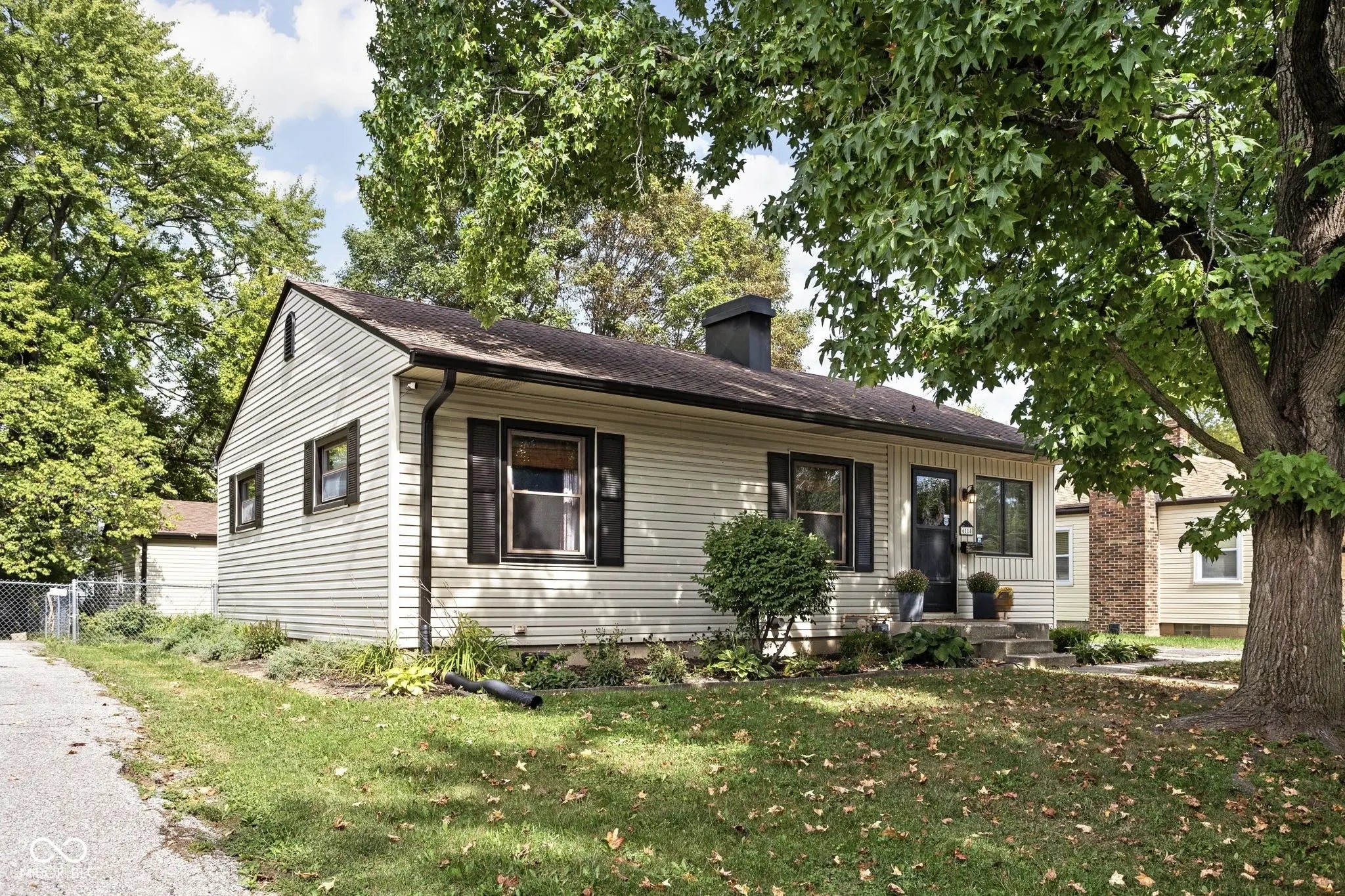 6114 E 15th Street, Indianapolis