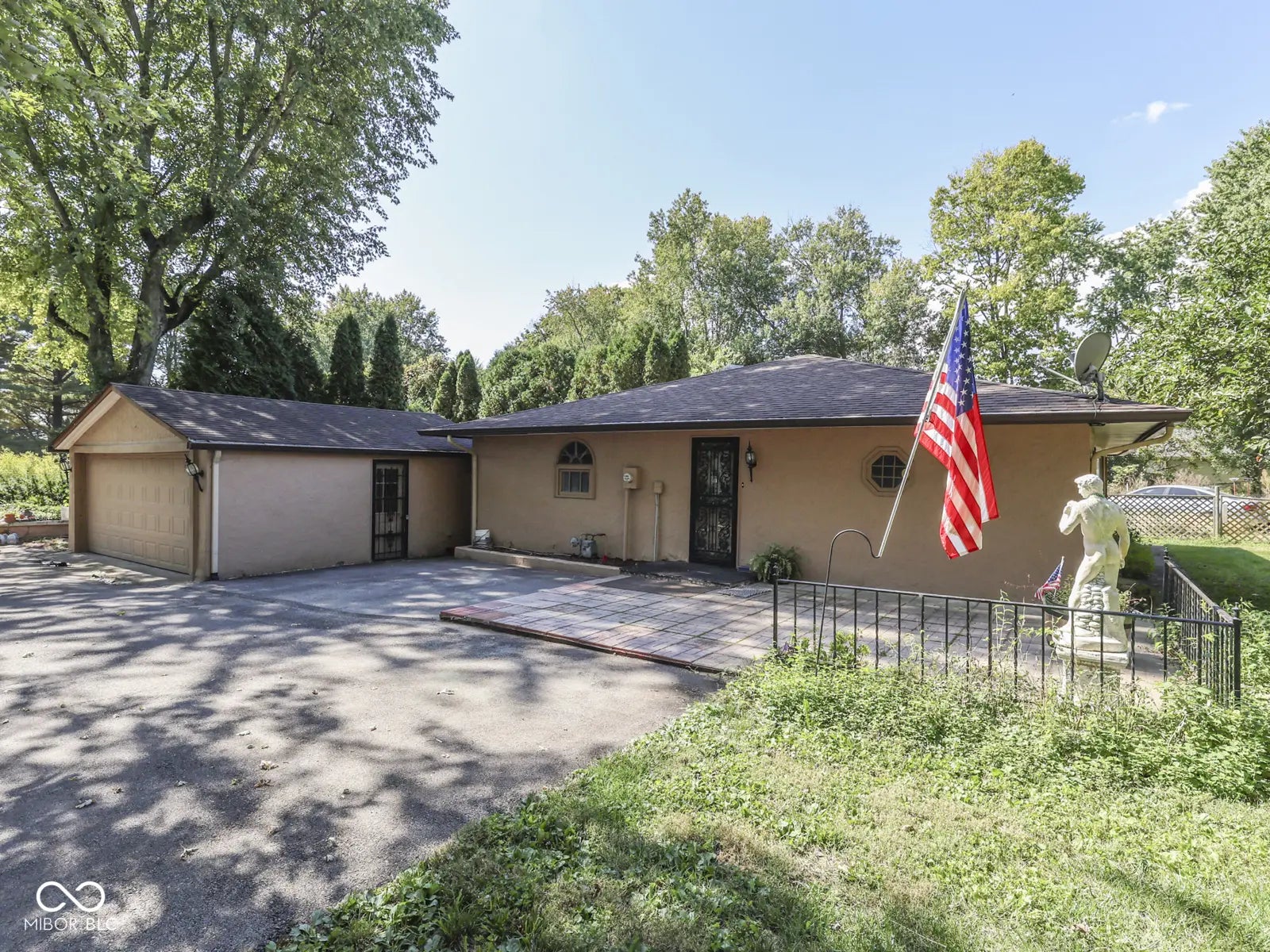 5535 W Southport Road, Indianapolis