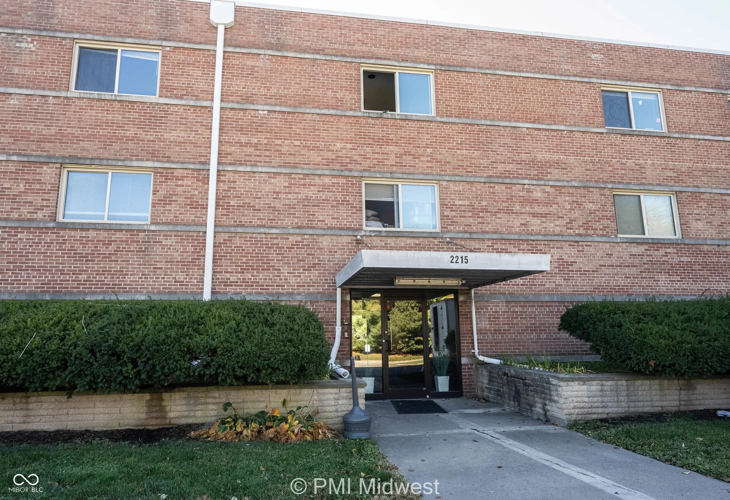 2215 E 56th Street 2, Indianapolis