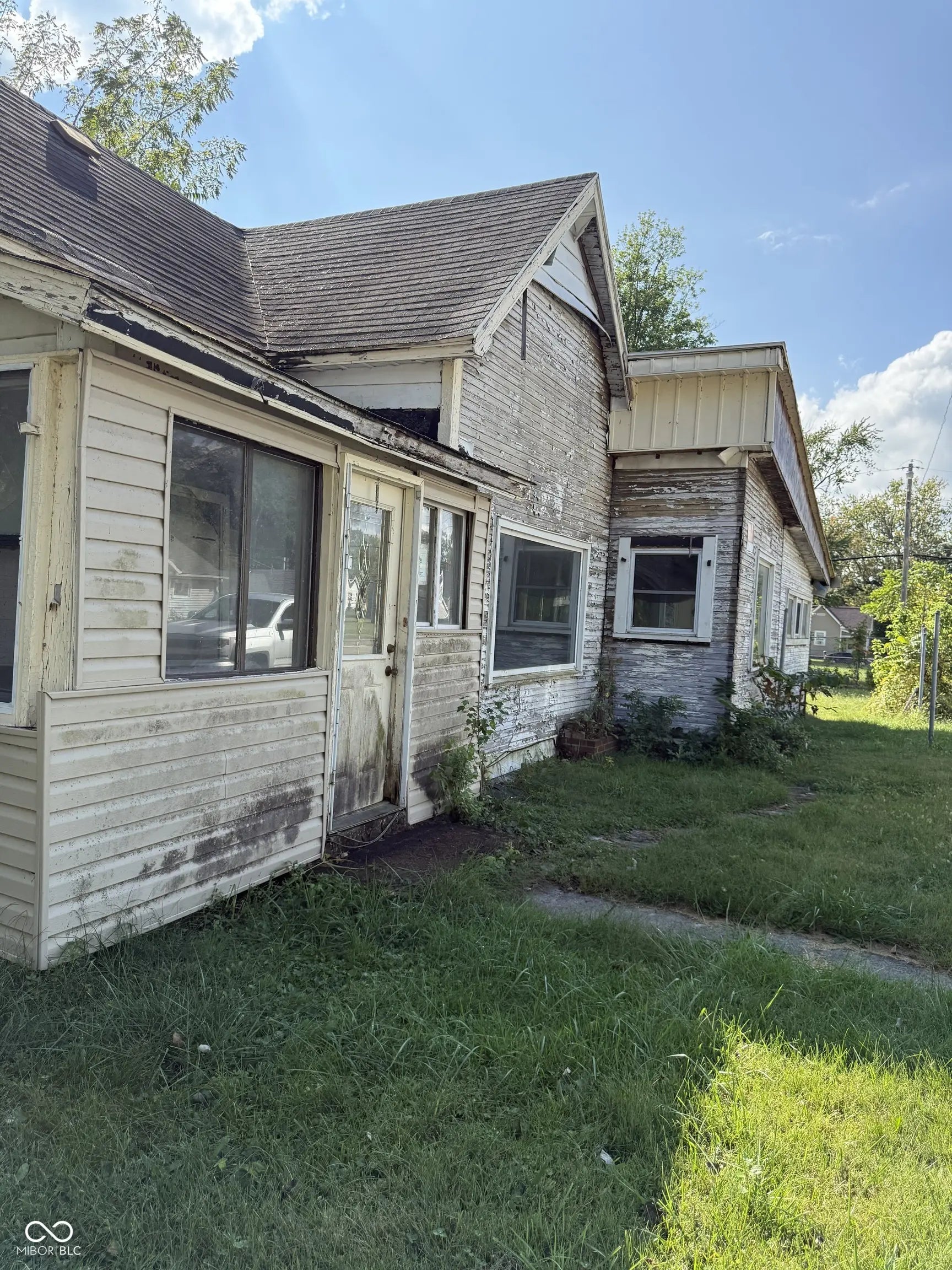 825 N Brady Street, Muncie