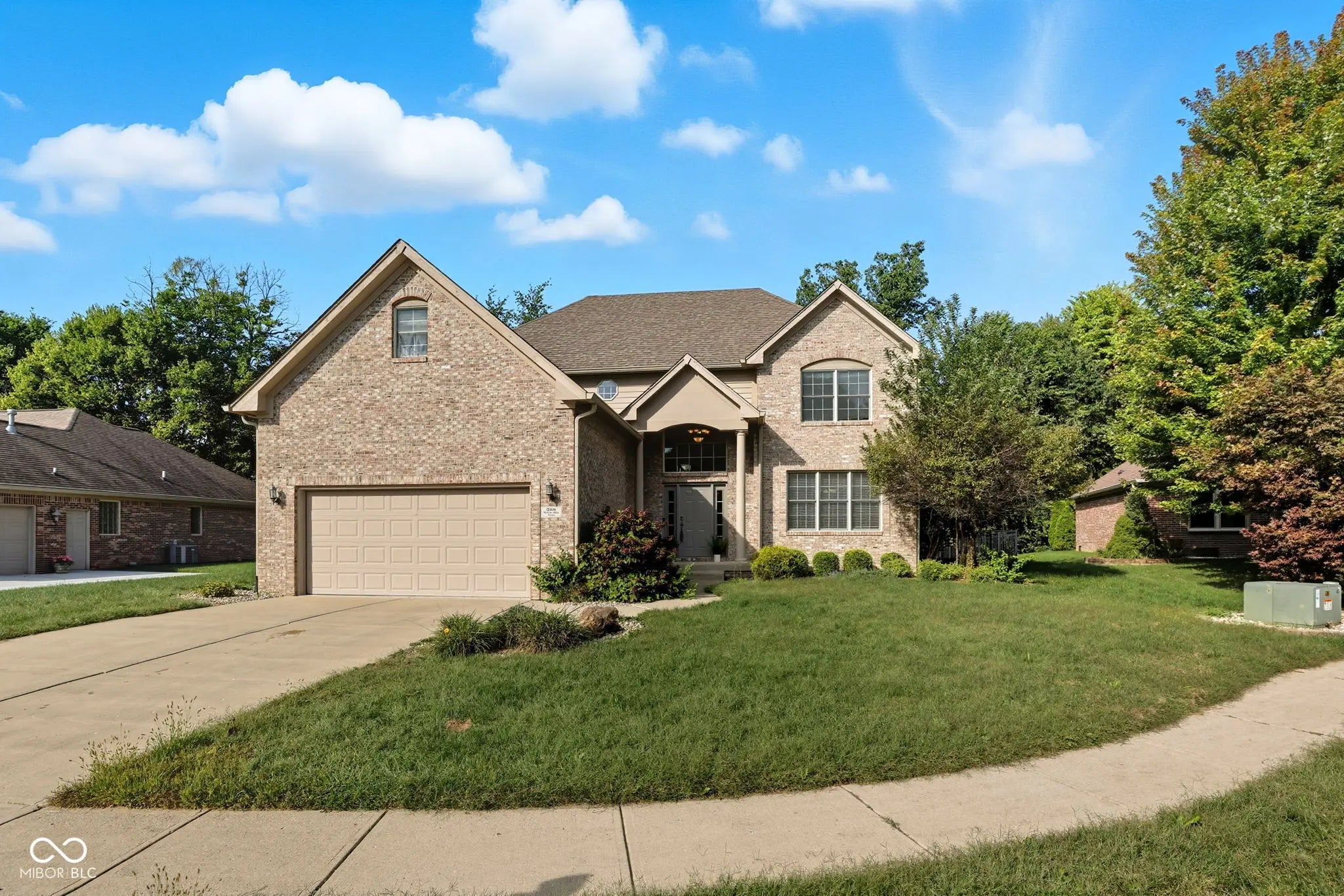 Photo of 386 White Oak Lane Greenwood, IN 46142