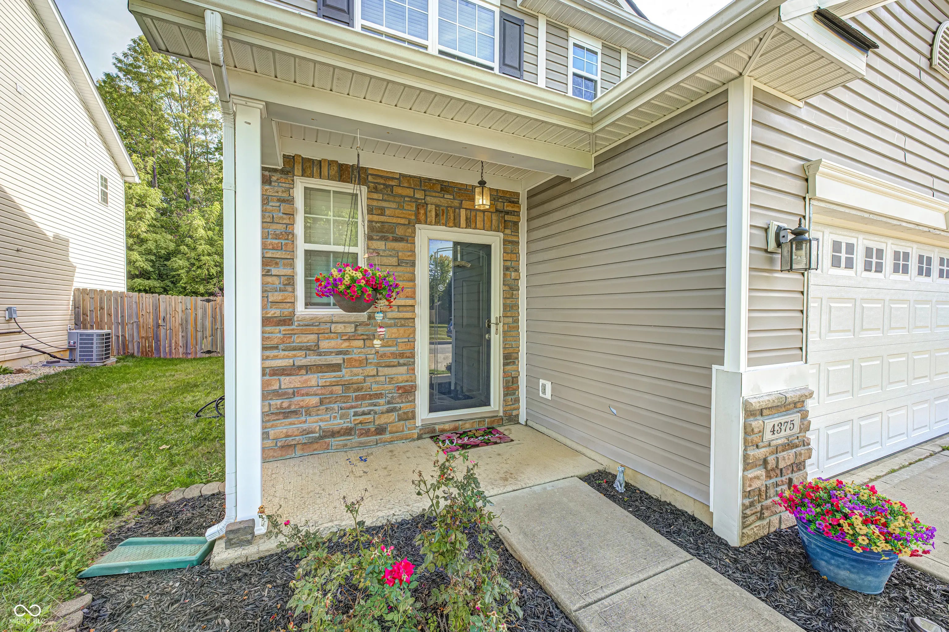 4375 Round Lake Bend, Indianapolis