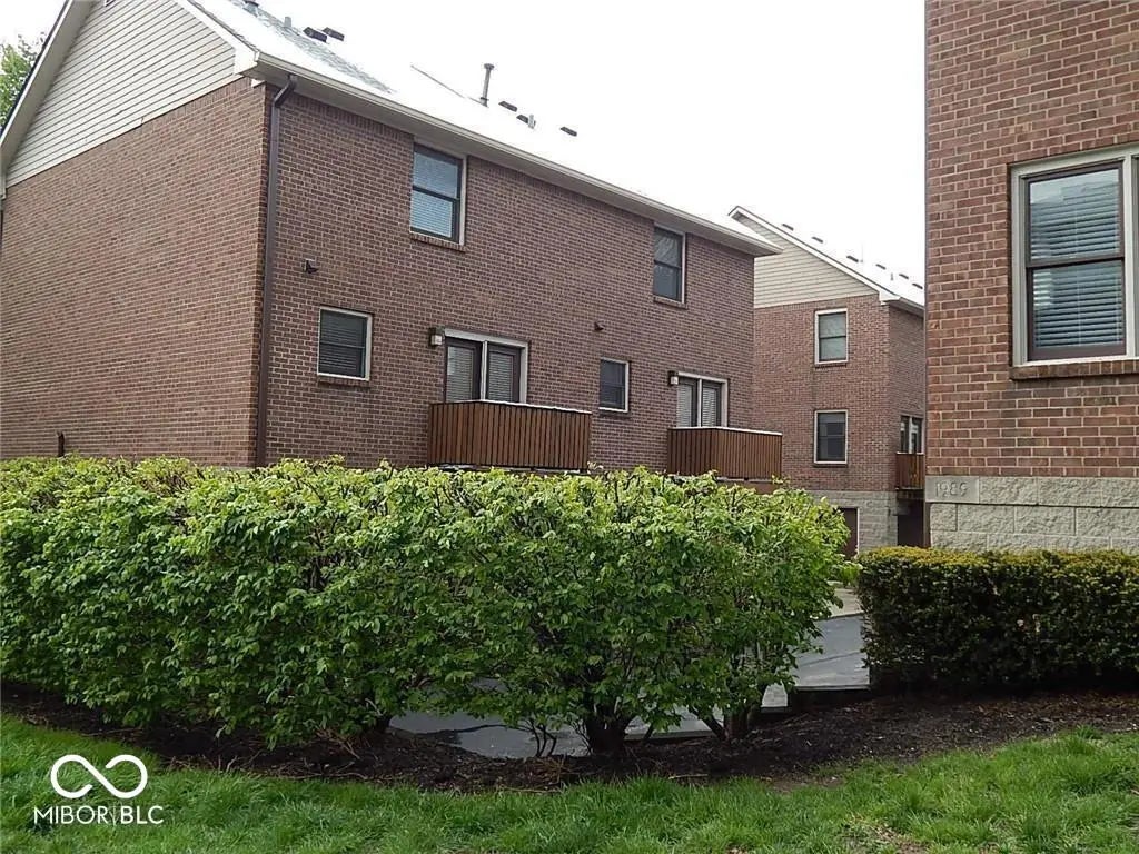 516 E 10th Street, Indianapolis