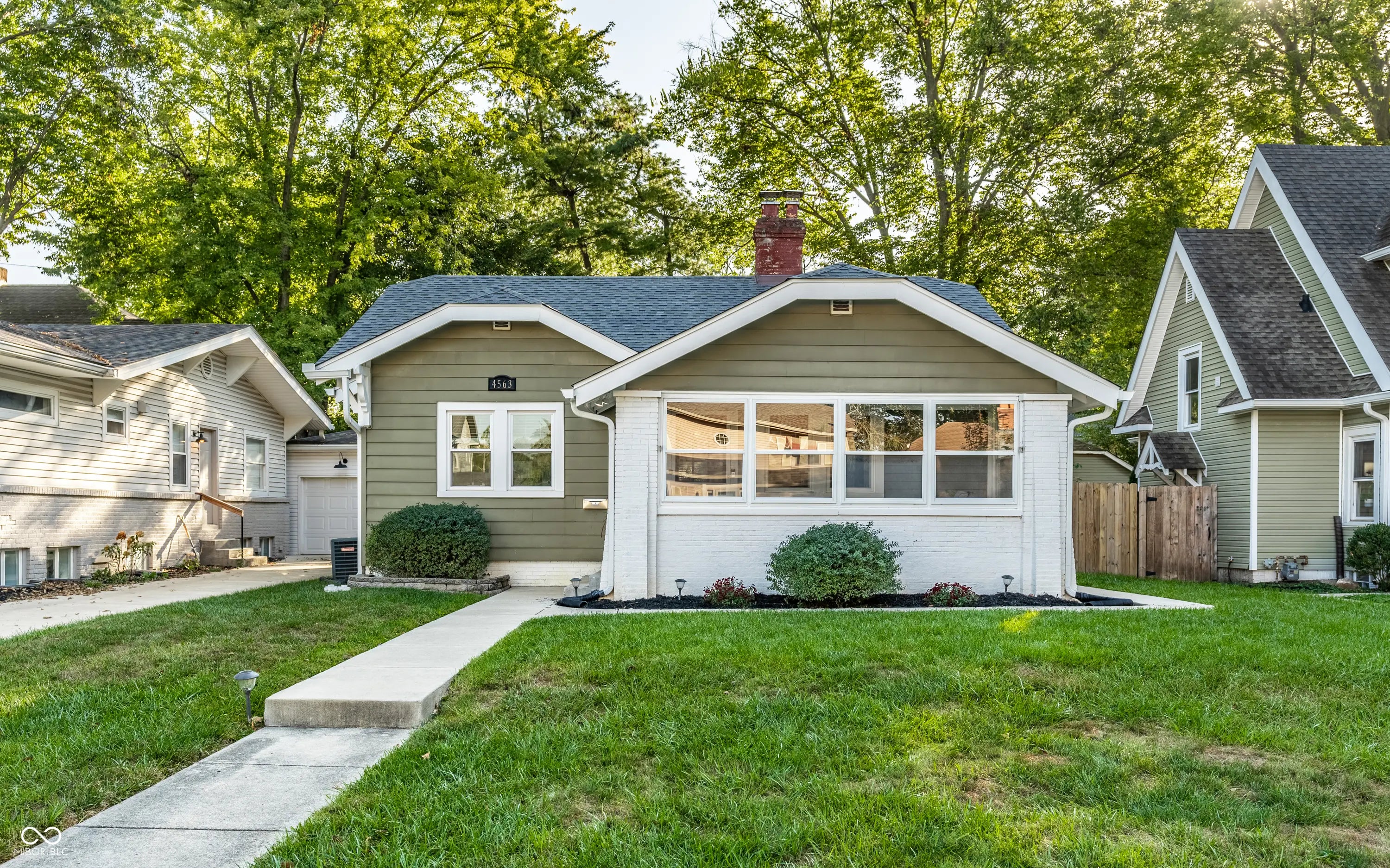 4563 Carrollton Avenue, Indianapolis