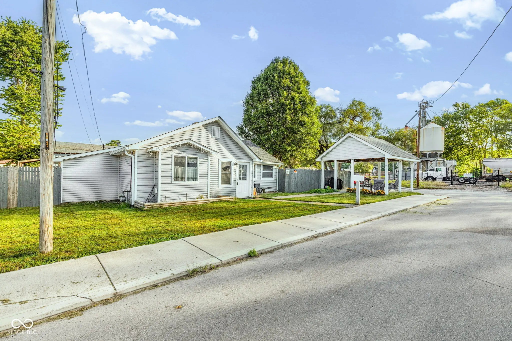 210 W Cunningham Street, Martinsville