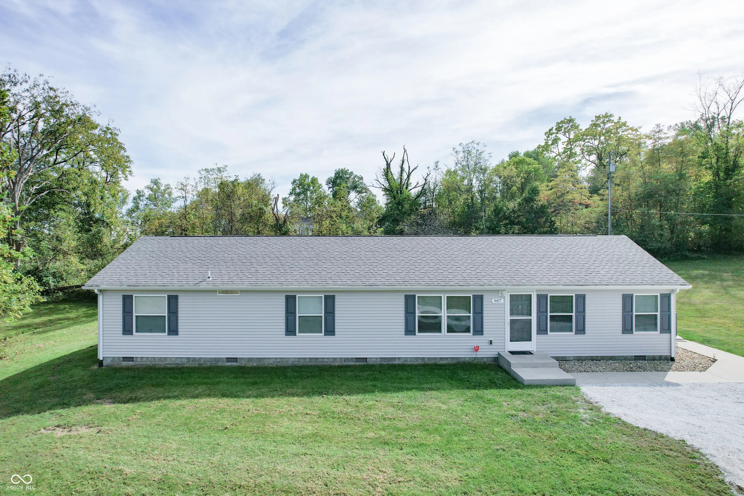 987 E Summit Street, North Vernon