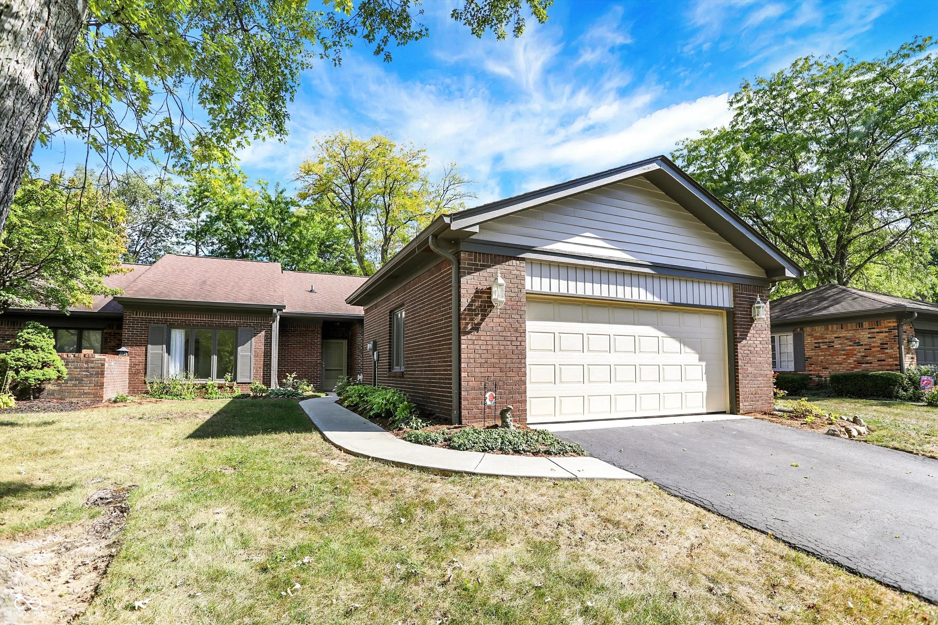 5325 Whitemarsh Lane, Indianapolis