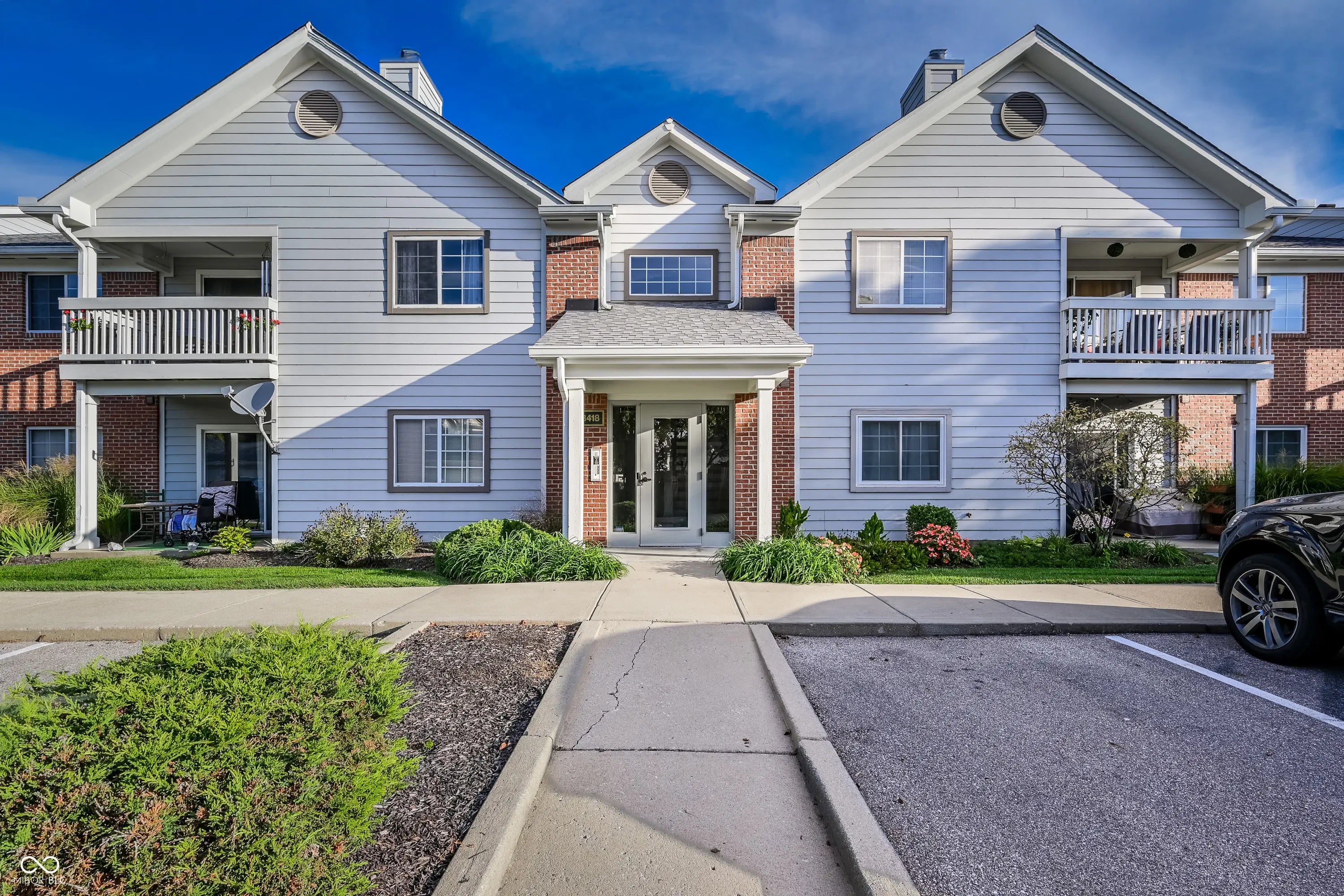 8418 Glenwillow Lane Unit 206, Indianapolis