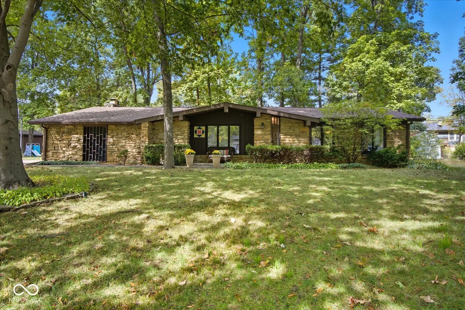 423 Jenny Lane, Carmel