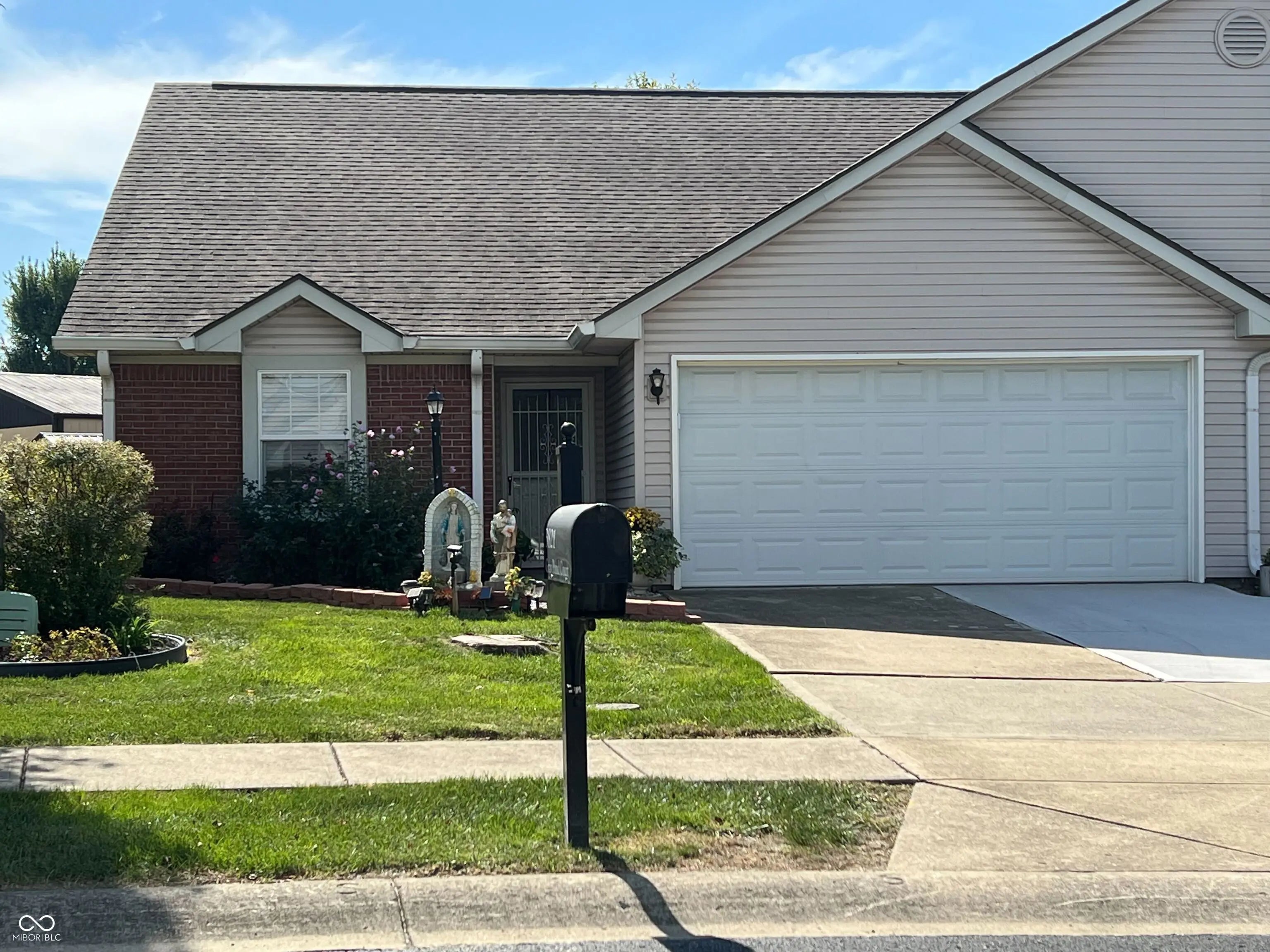 Photo of 3821 Gray Pond Court Indianapolis, IN 46237