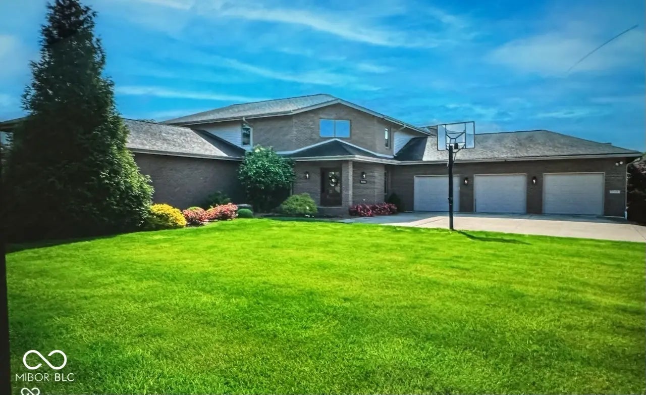 9398 W Mirror Road, Columbus