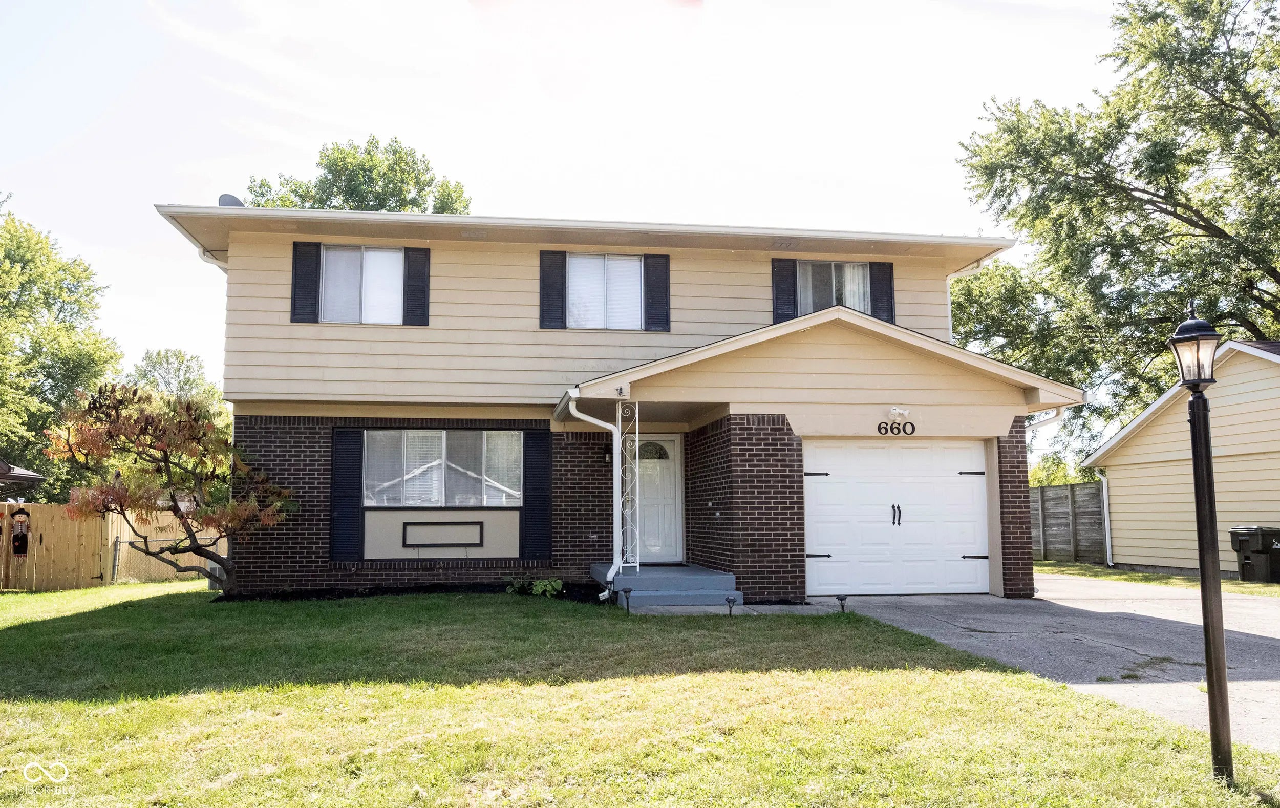 660 Holiday Drive, Fortville