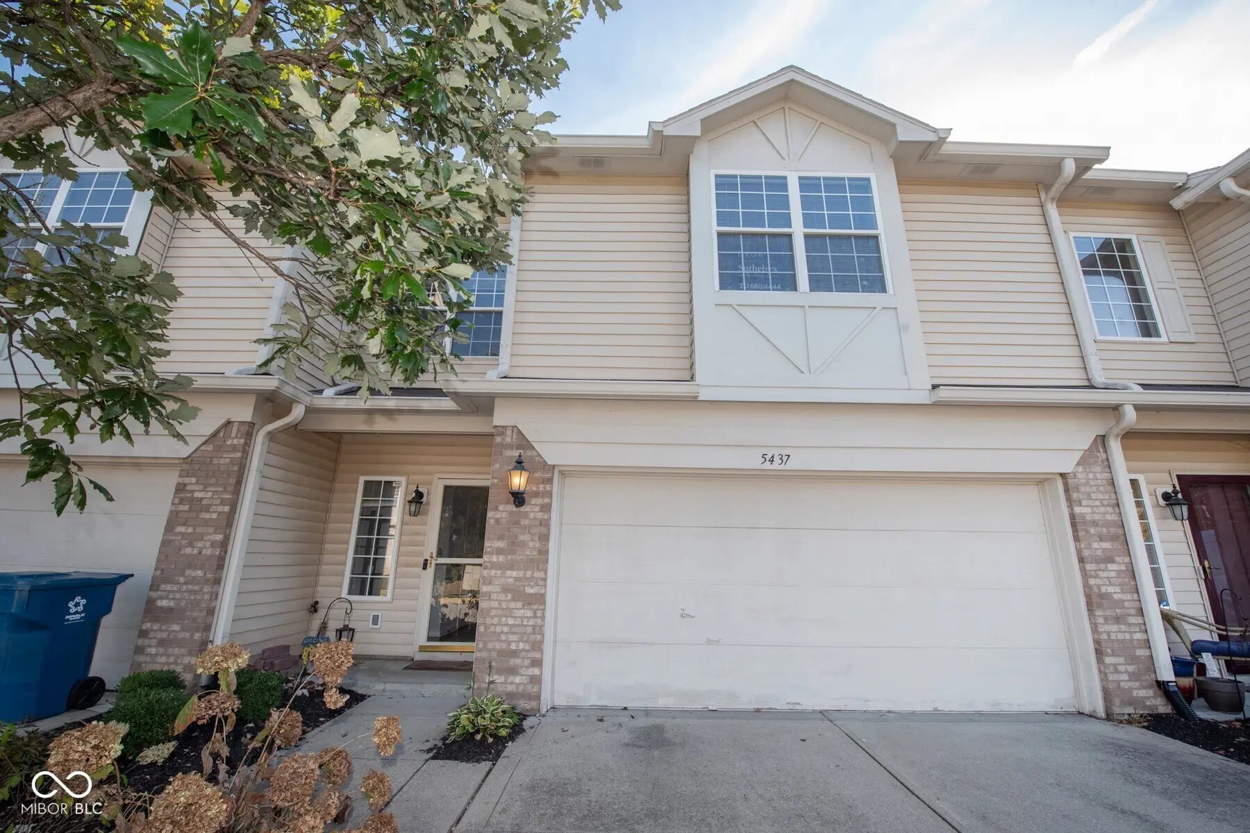 5437 Nighthawk Way, Indianapolis