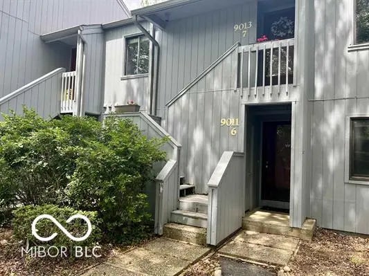 9011 S Pointe Ridge Lane, Bloomington