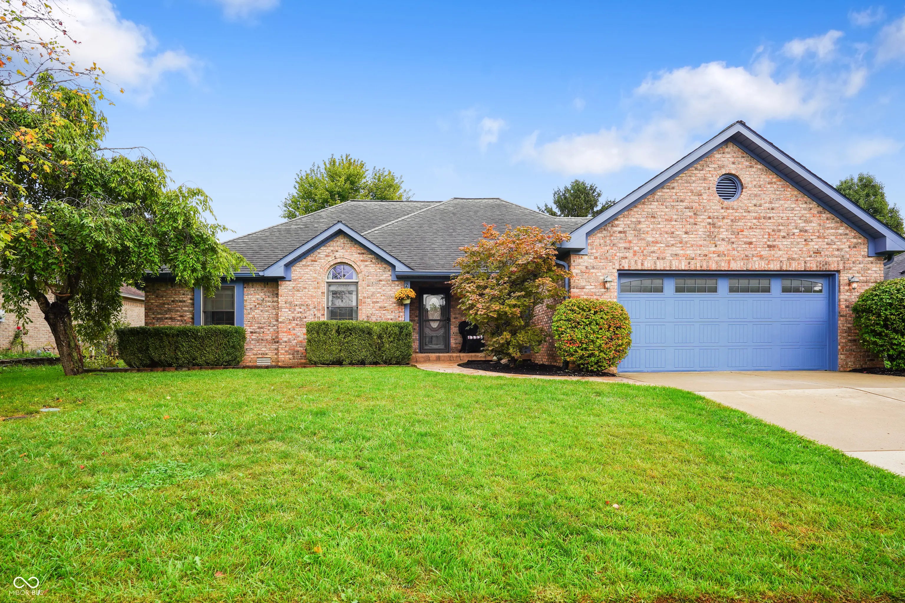 6017 Creekbend Boulevard, Indianapolis